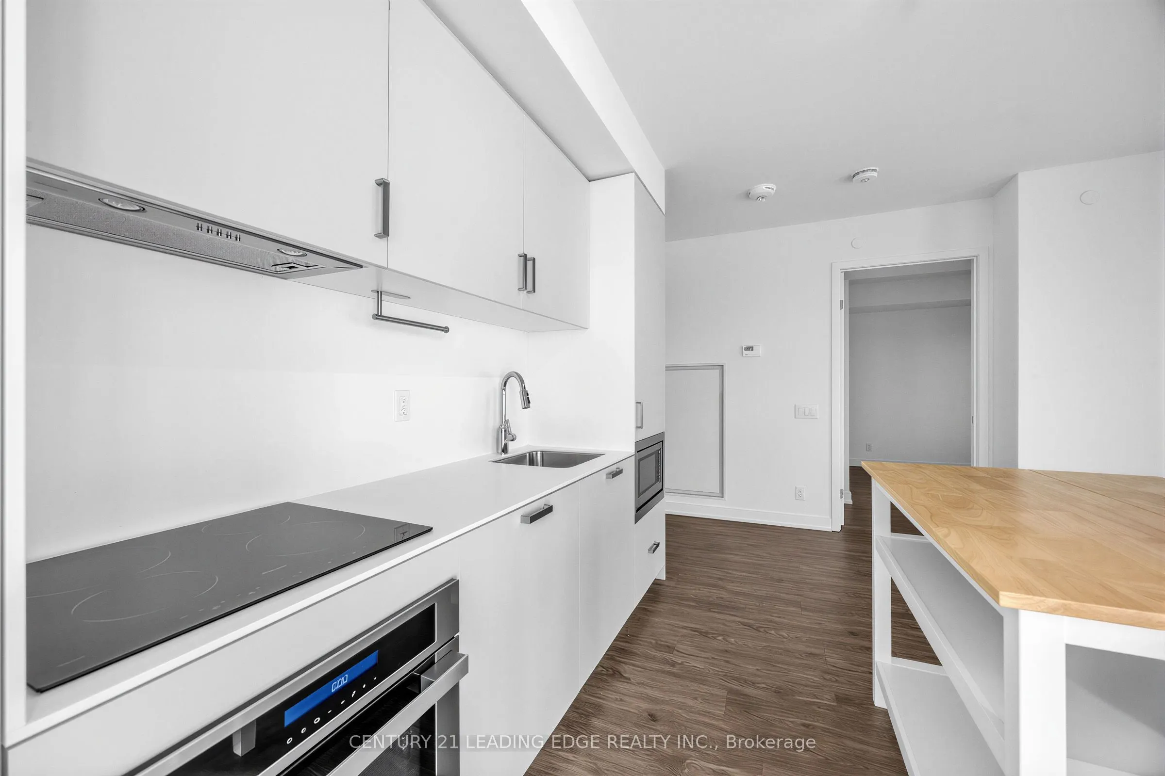 88 Queen Street E #1602