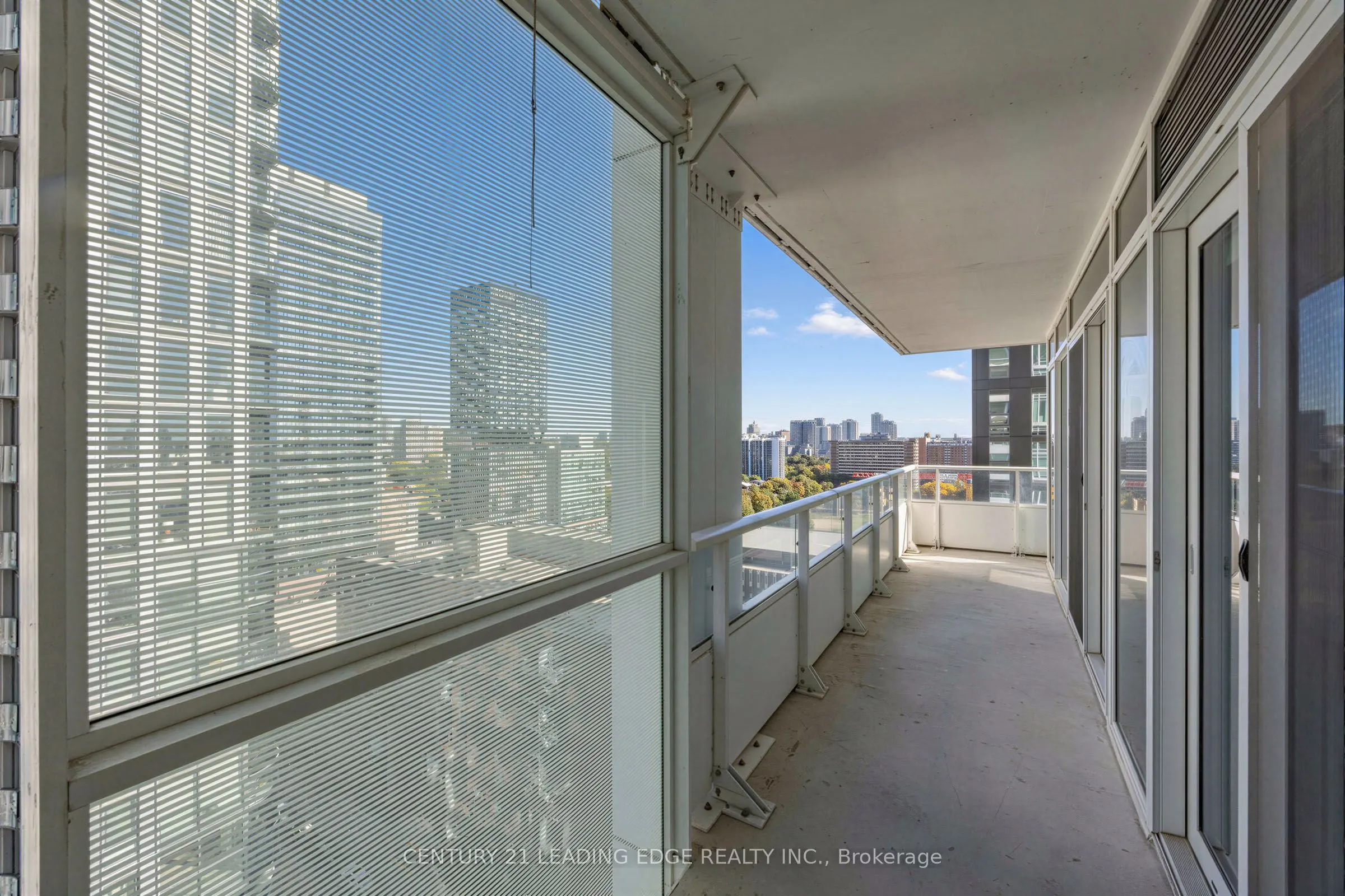 88 Queen Street E #1602