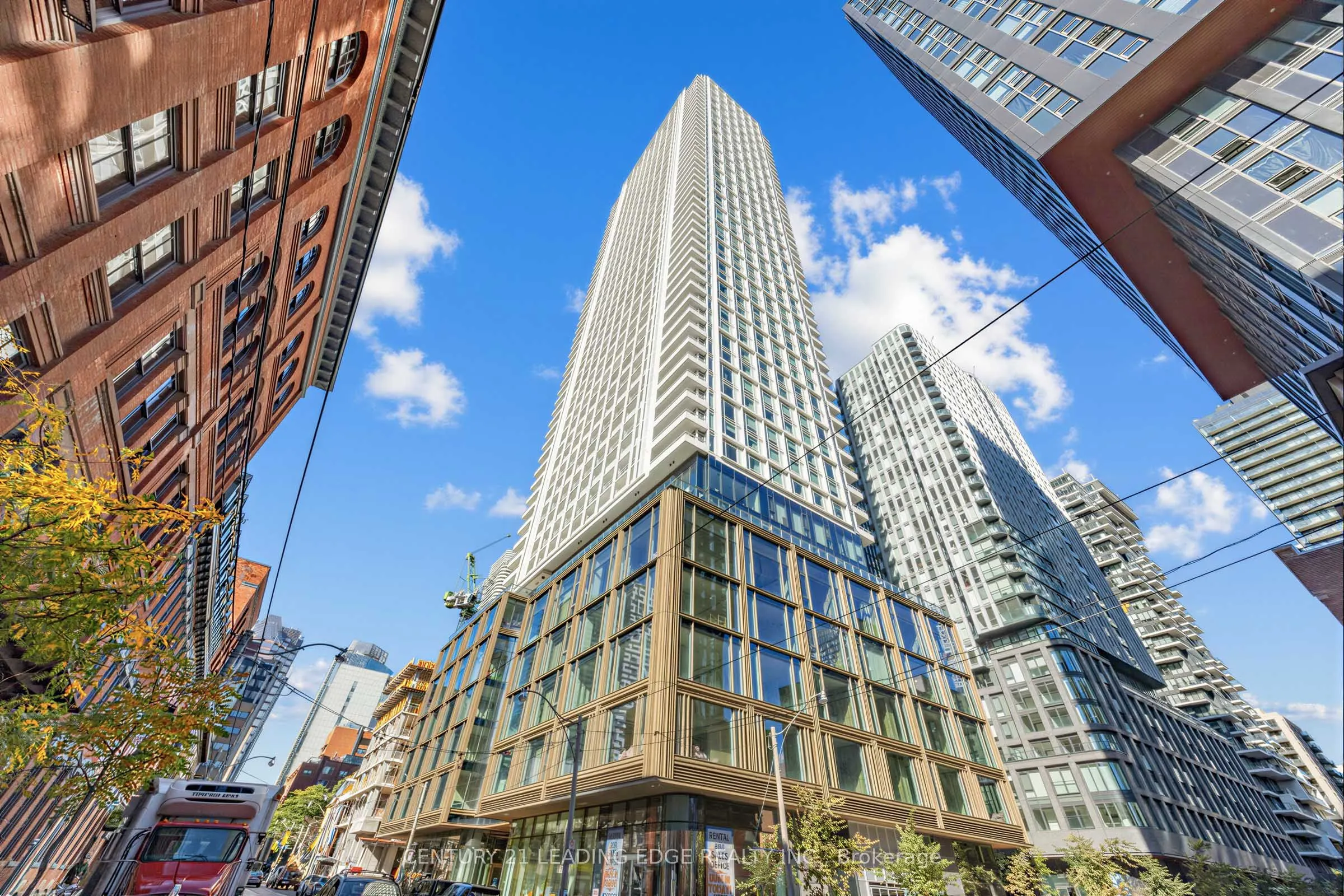 88 Queen Street E #1602