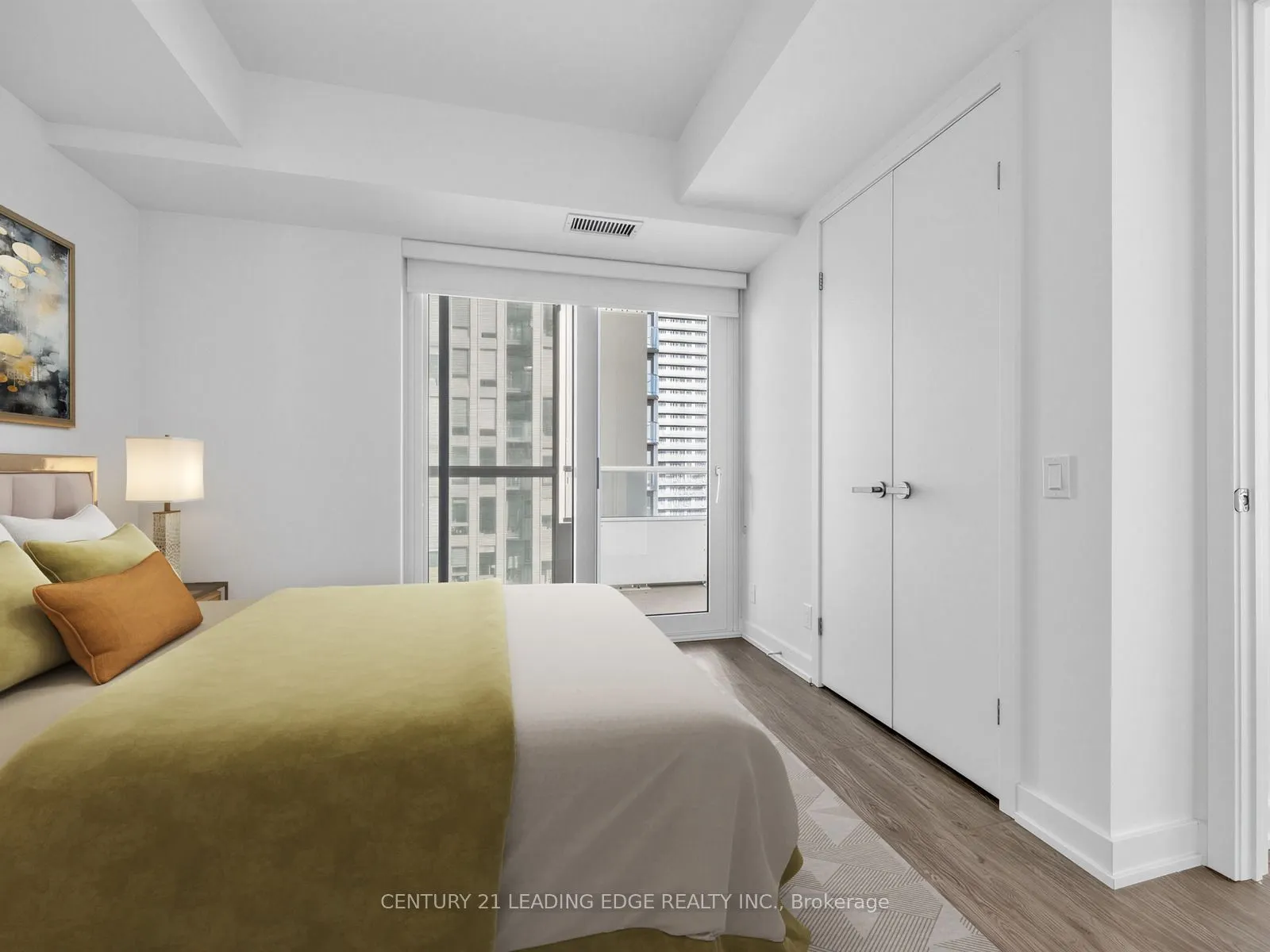 88 Queen Street E #1602