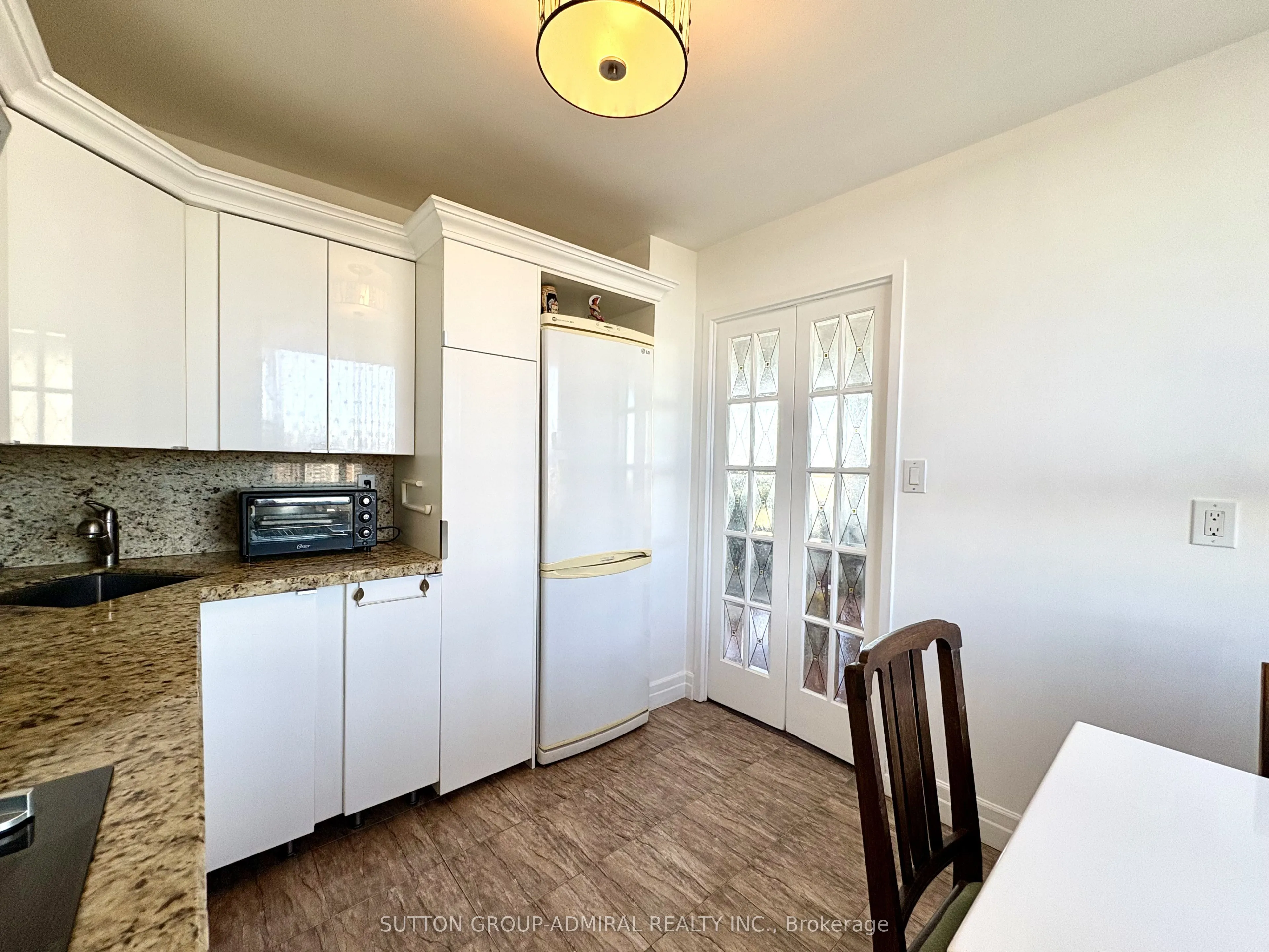 135 Antibes Drive #1103