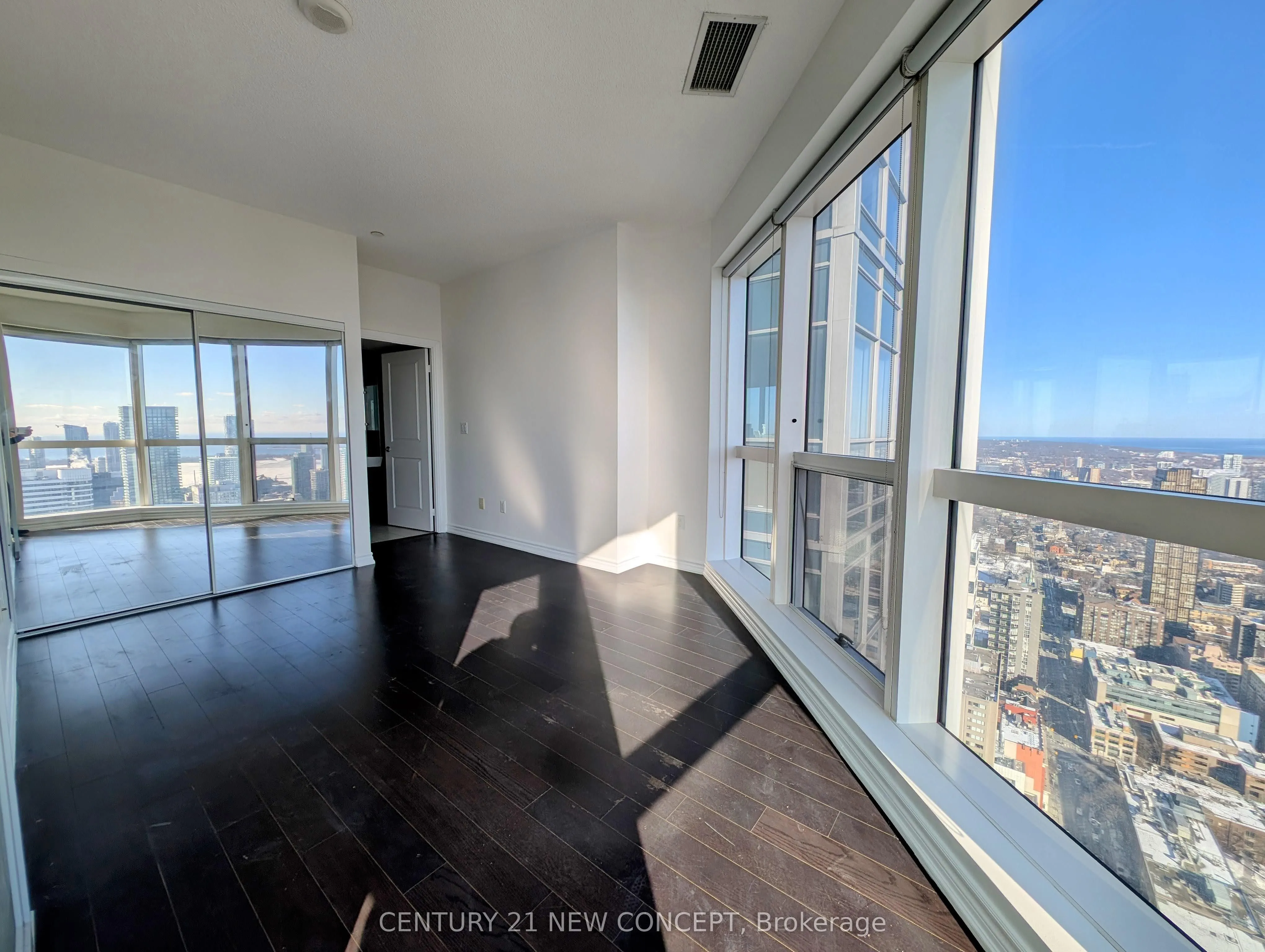 386 Yonge Street #5608