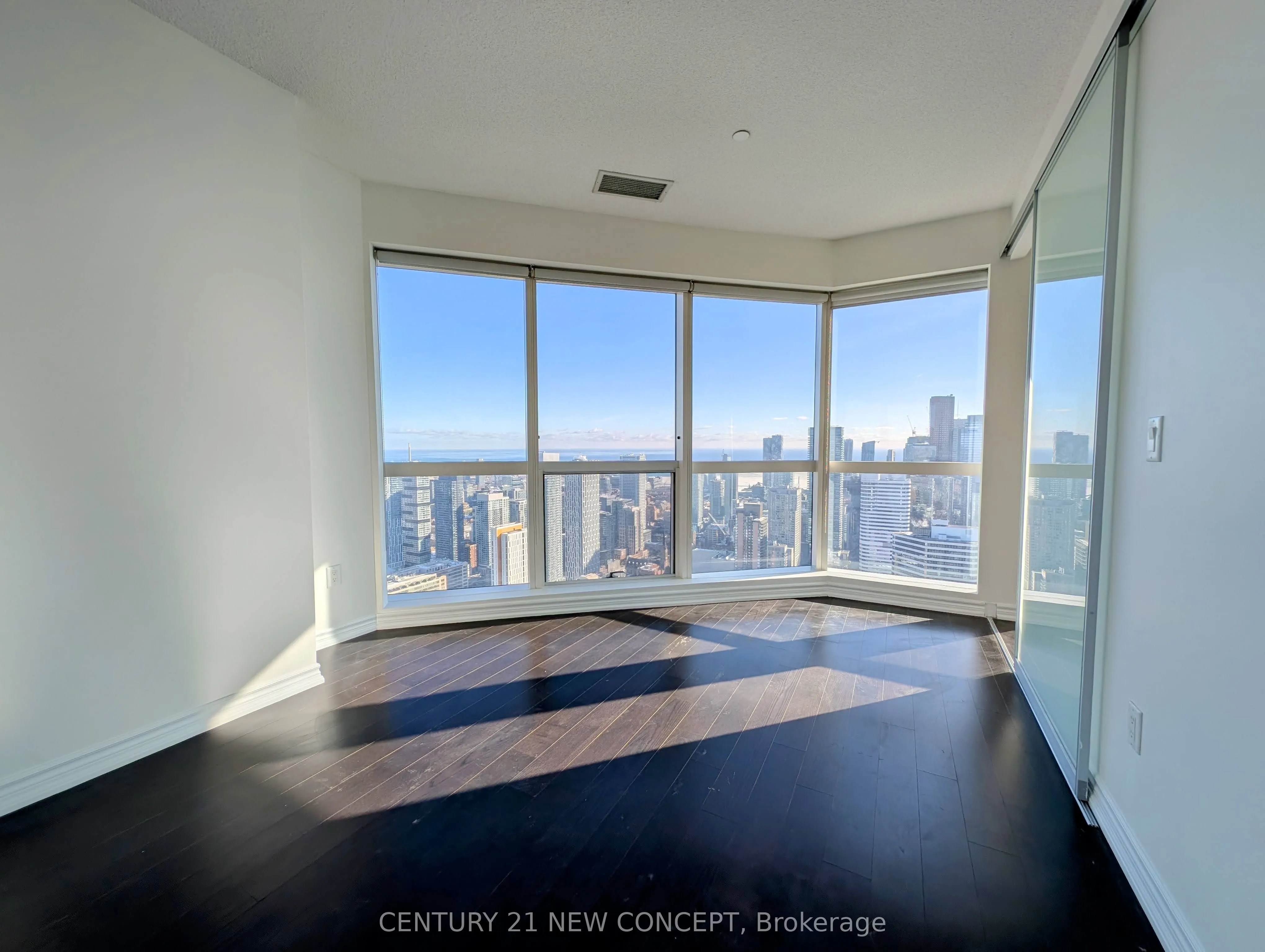 386 Yonge Street #5608