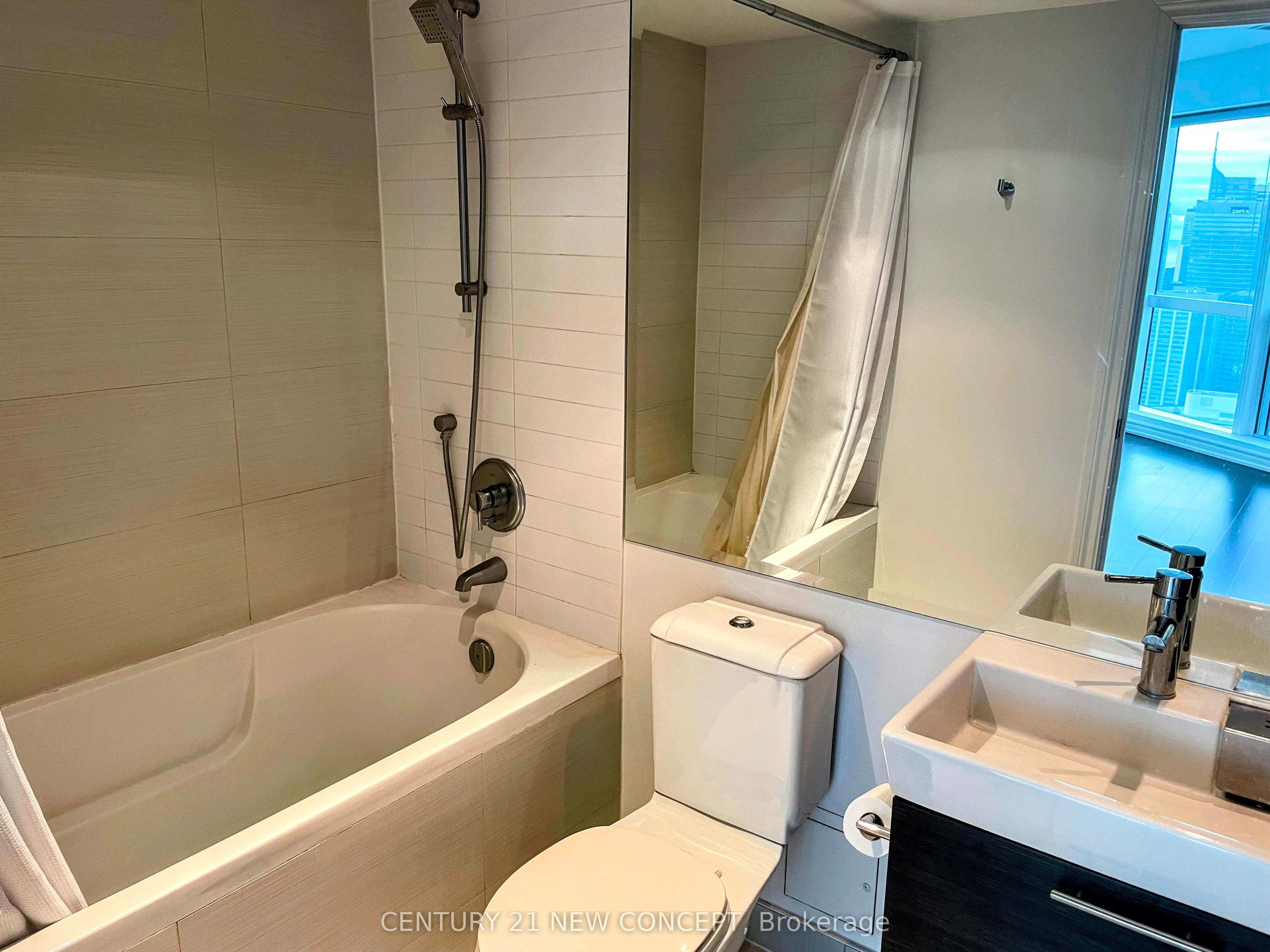 386 Yonge Street #5608