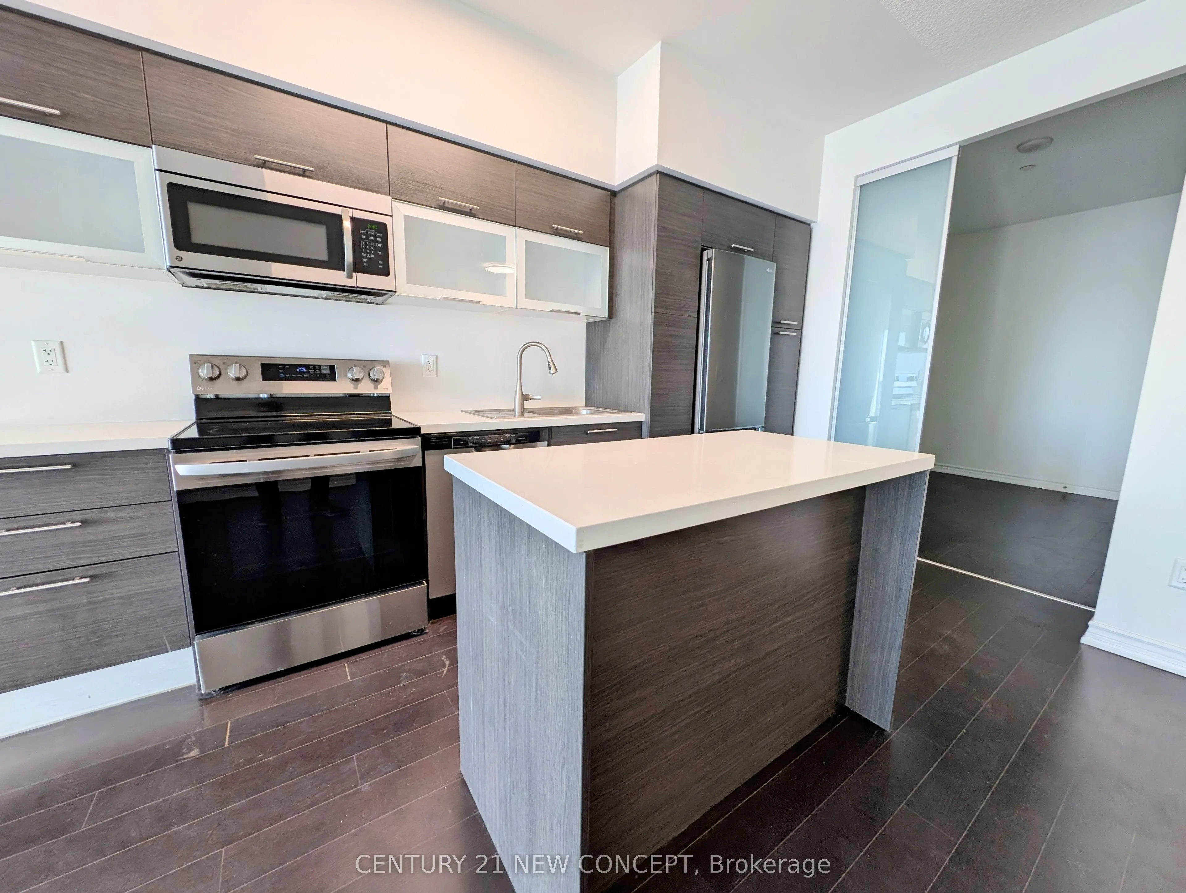 386 Yonge Street #5608