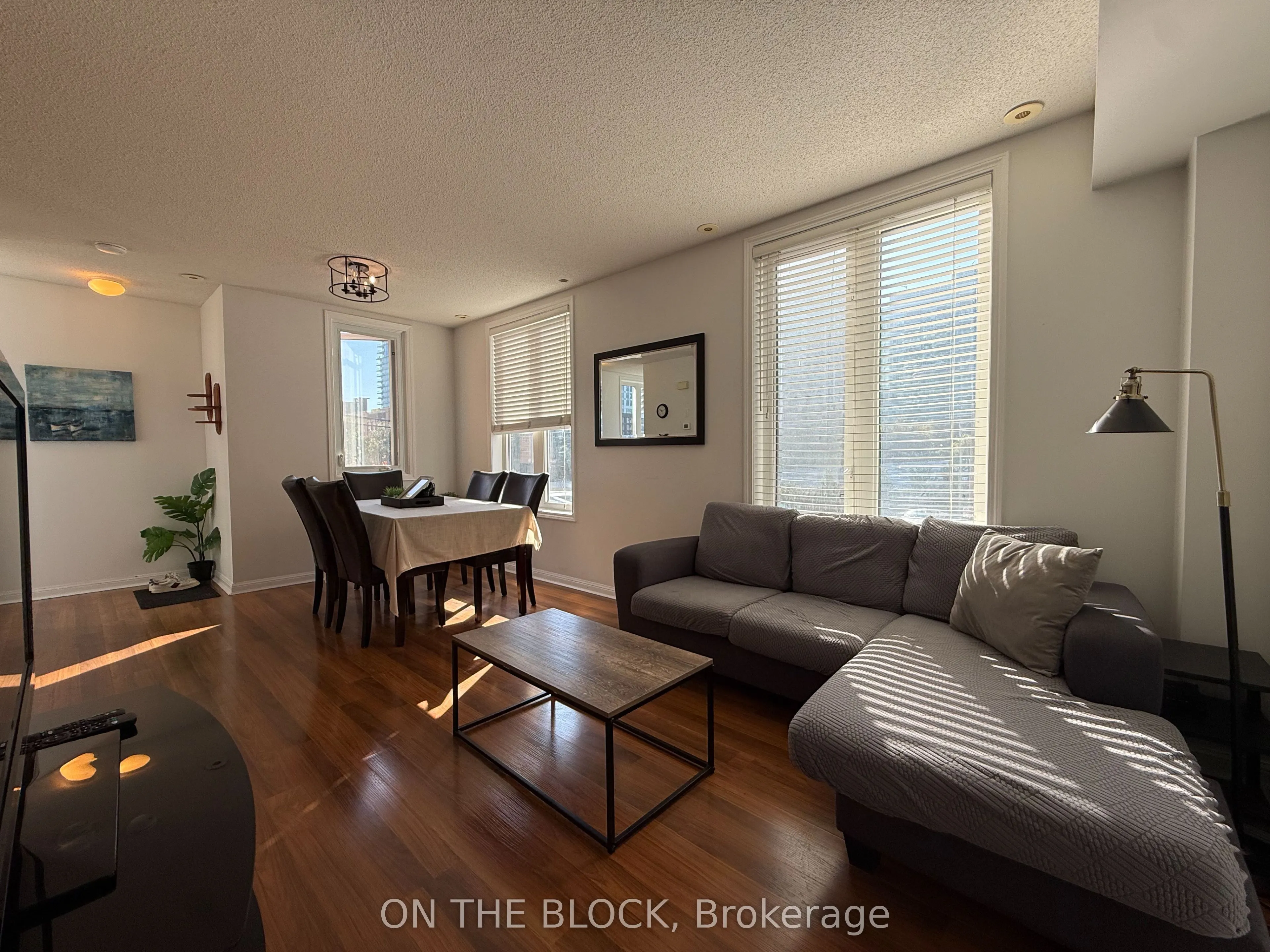 28 Douro Street #223