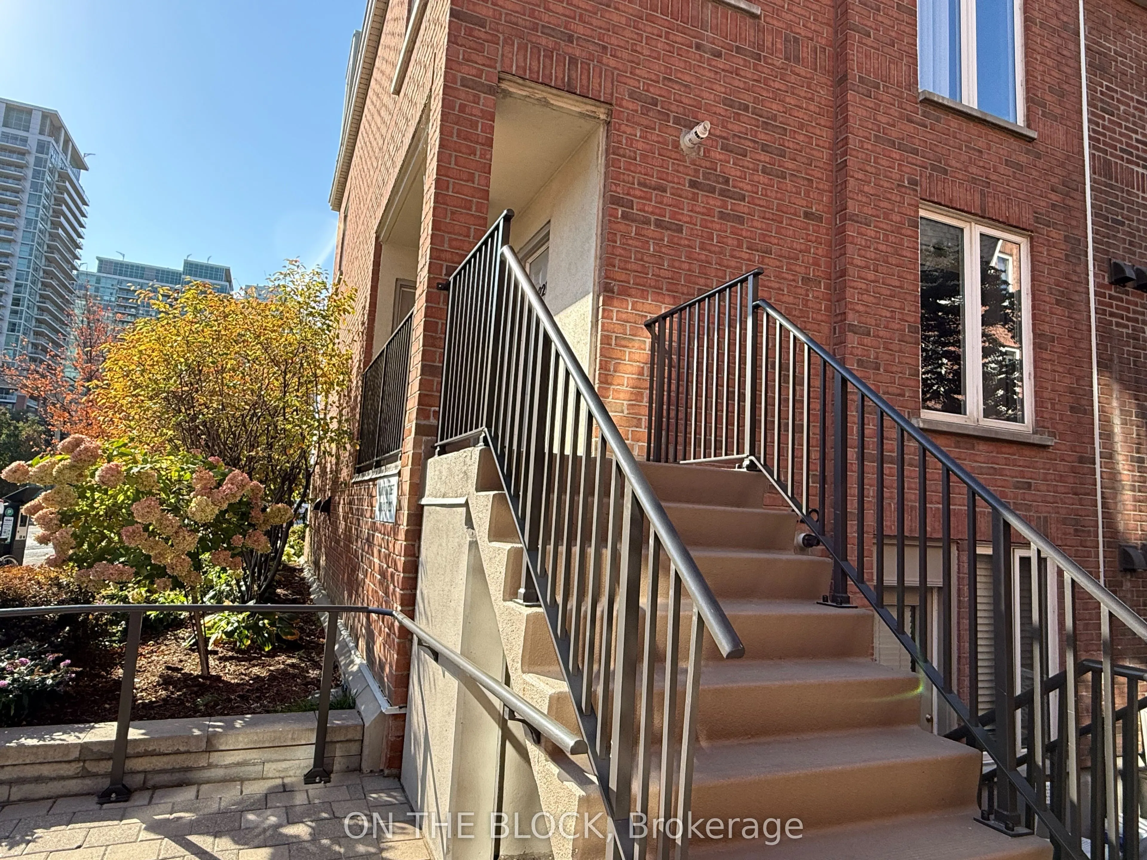 28 Douro Street #223