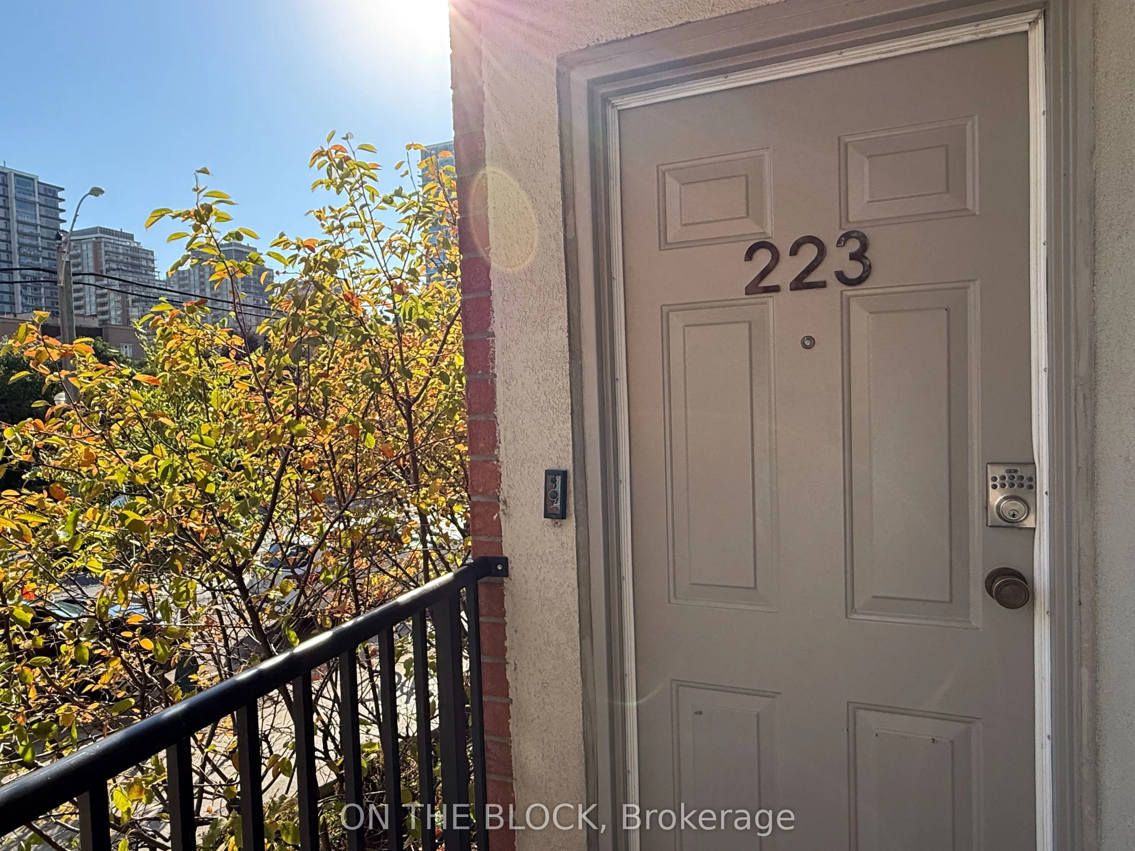 28 Douro Street #223