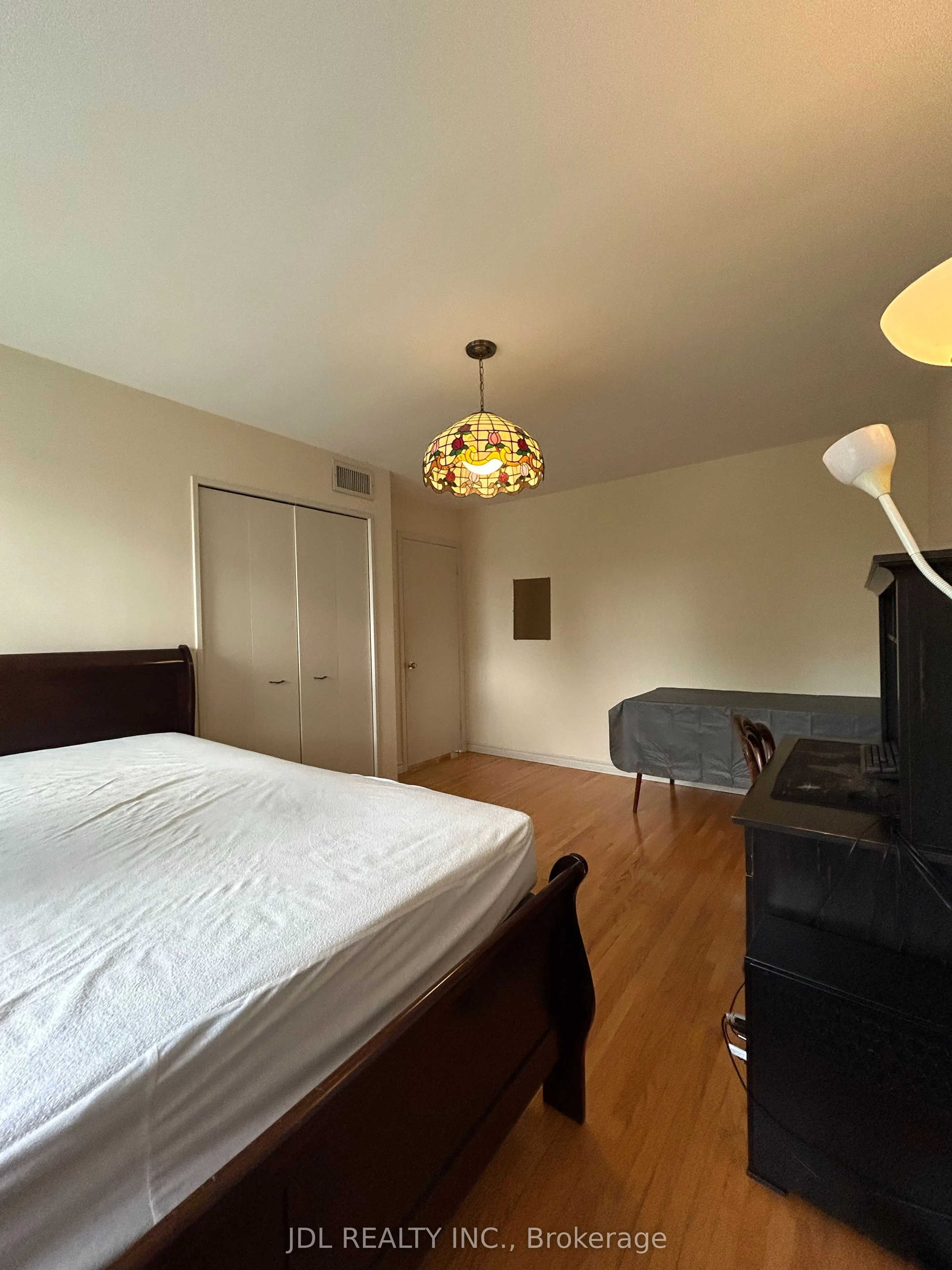 3 Butterfield Dr Drive #Large Bedroom B 2nd Floor