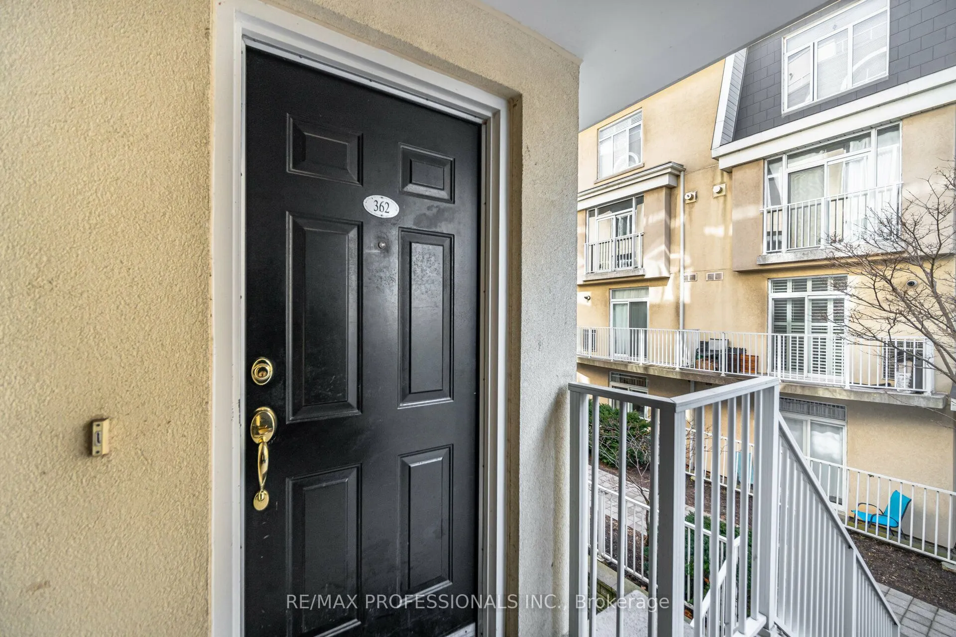 32 Stadium Road #362