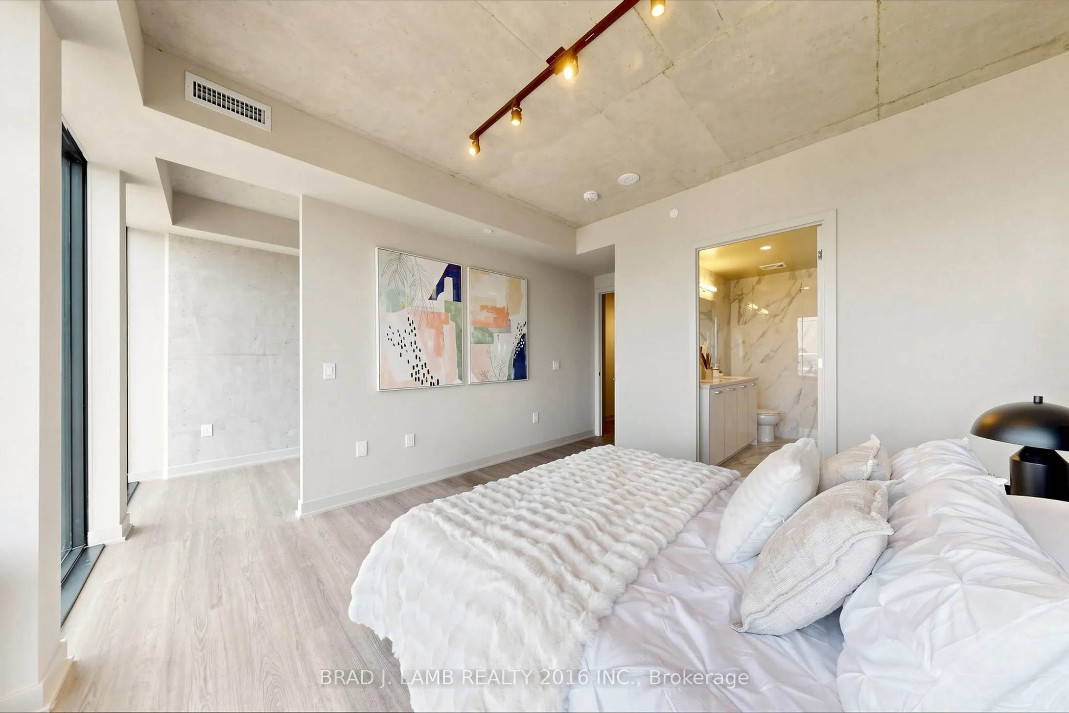284 King Street E #3001