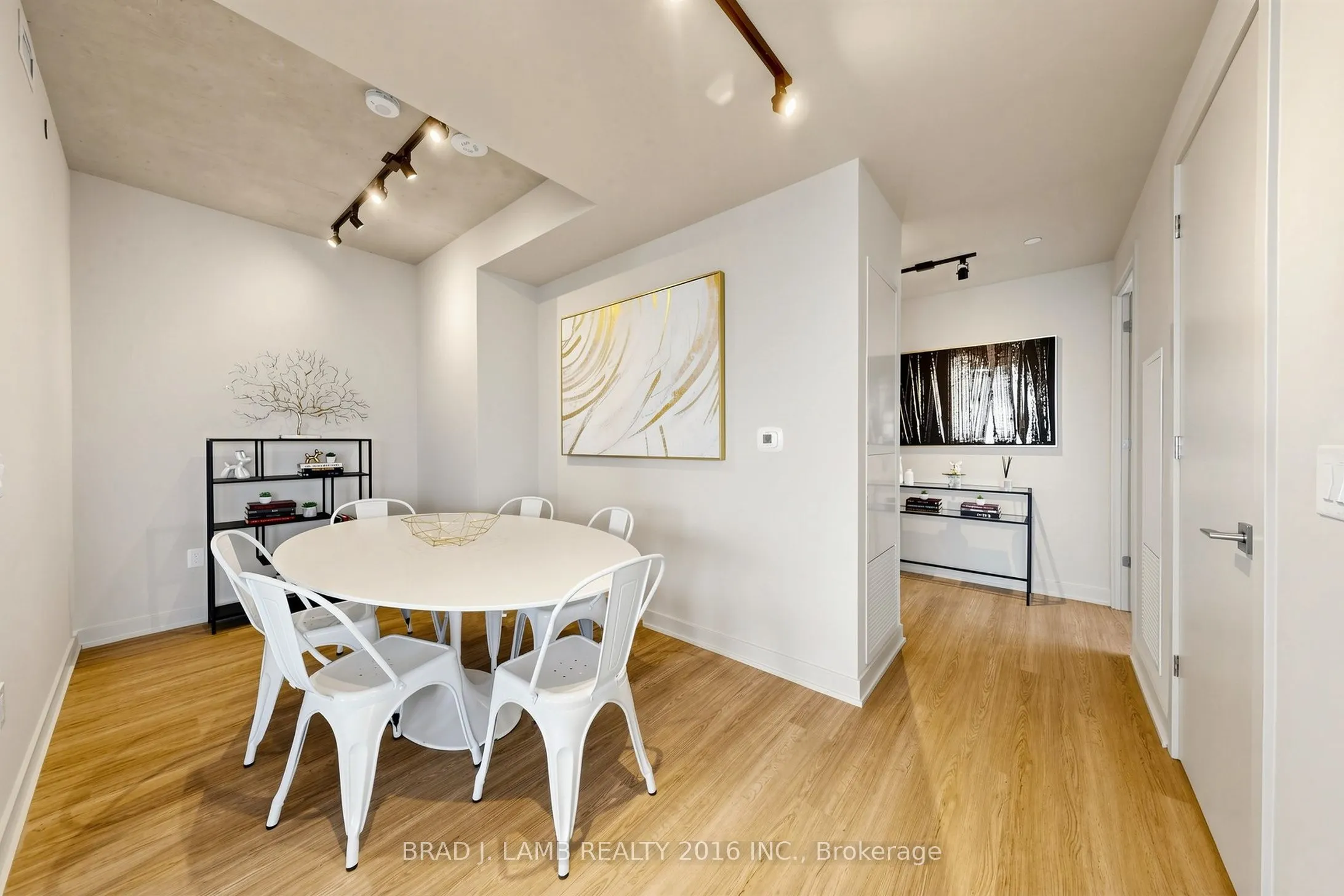 284 King Street E #3001