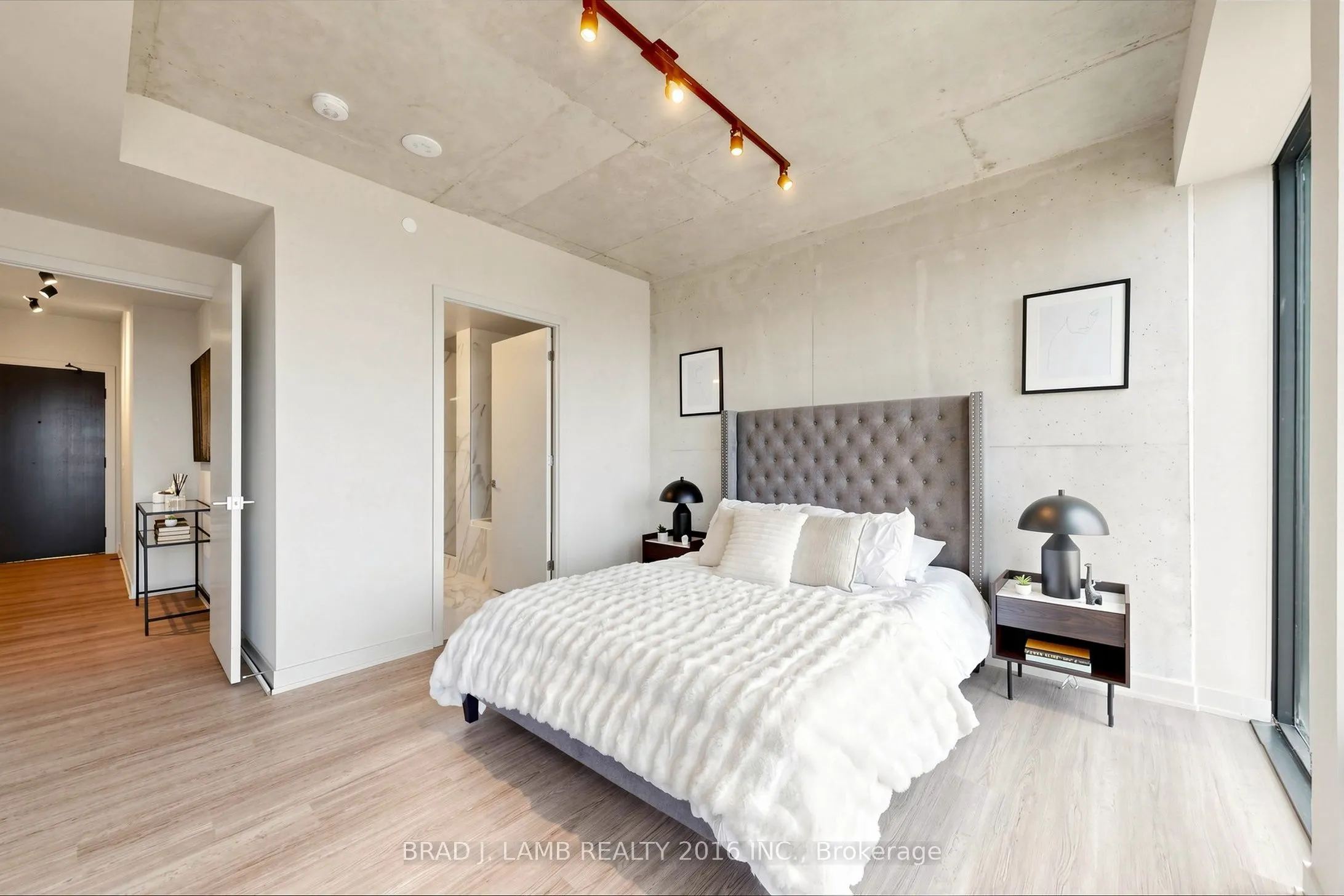 284 King Street E #3001