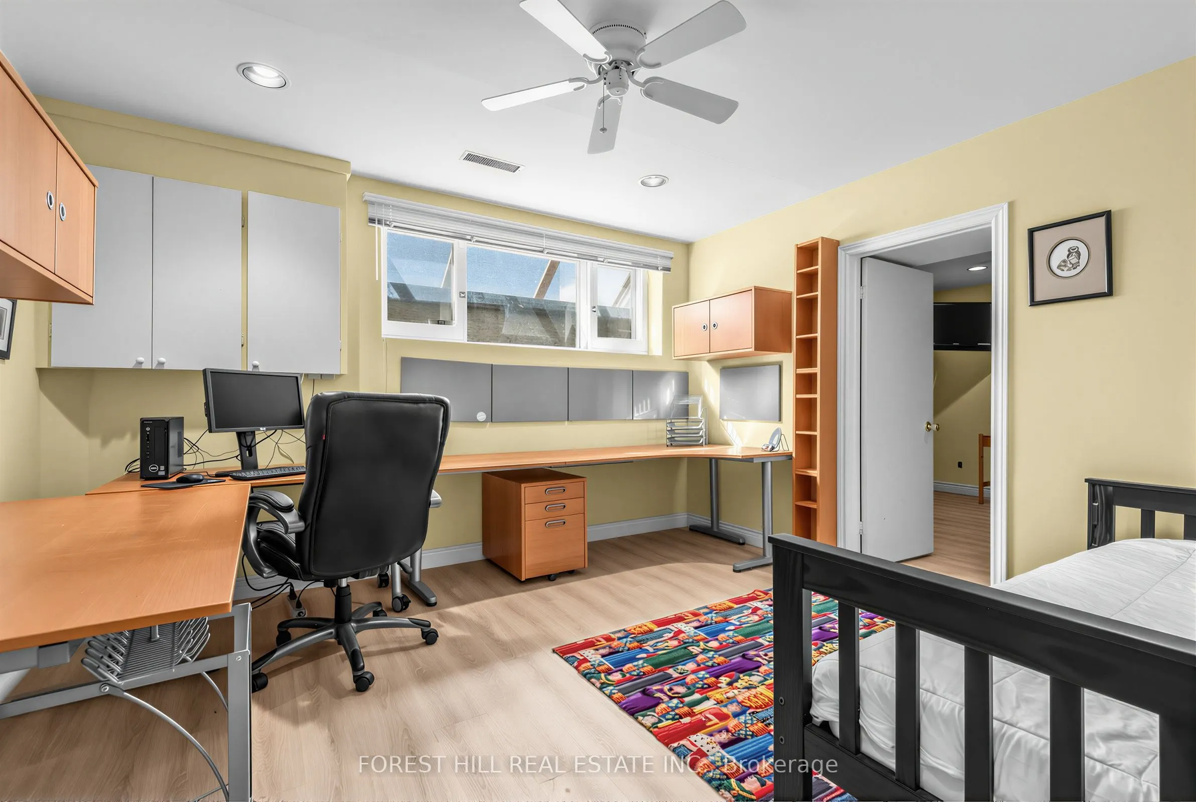 4 Abrams Place