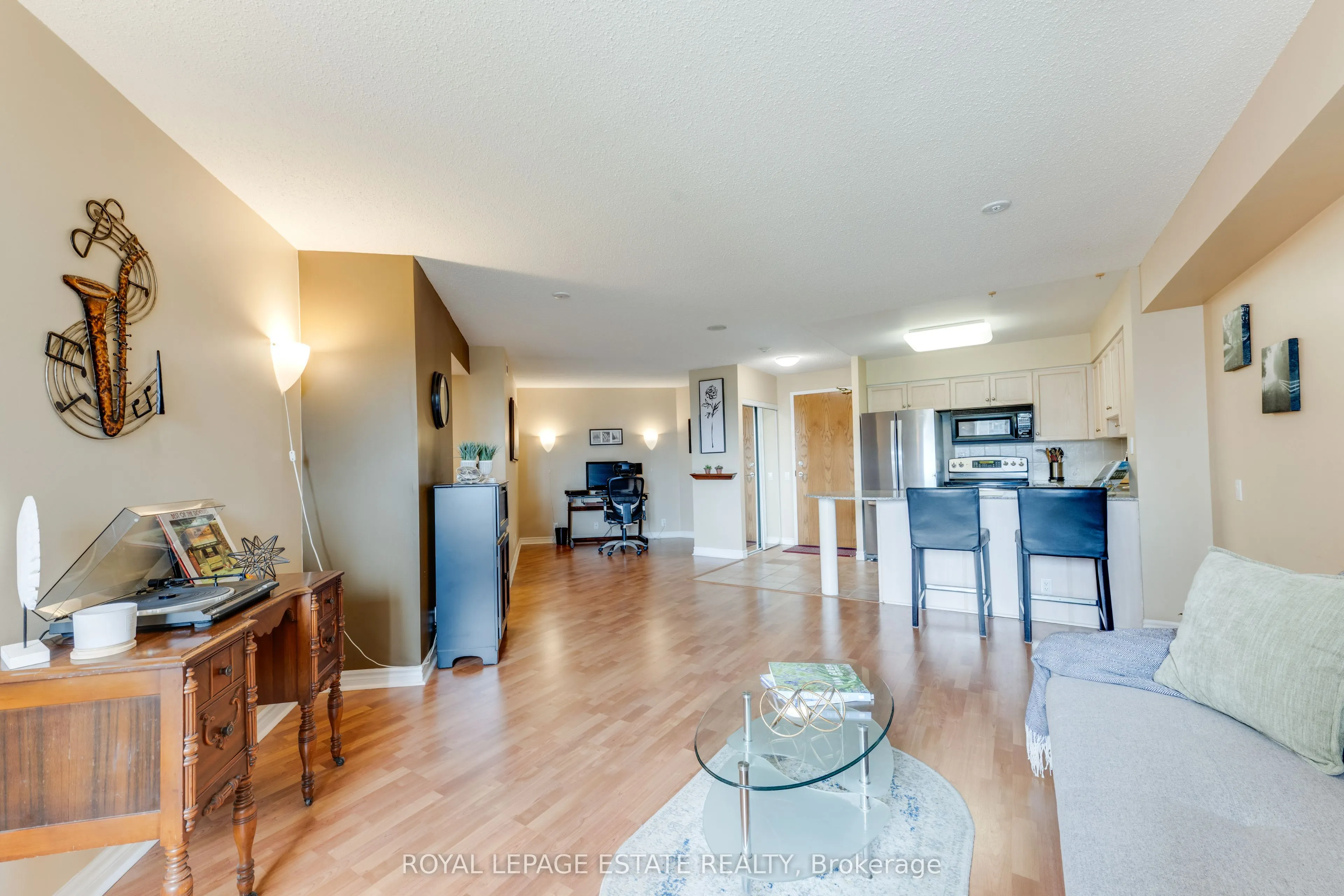 1720 Eglinton Avenue E #623