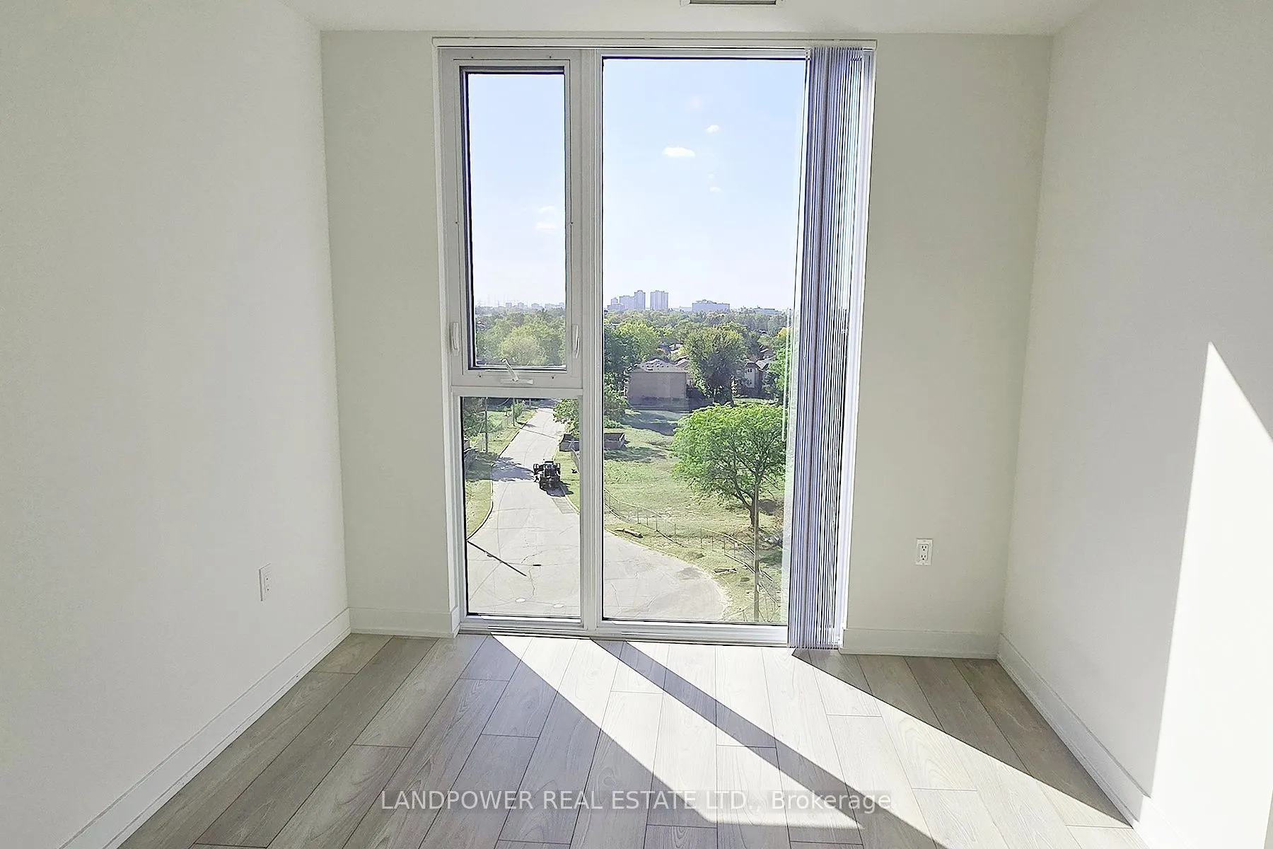 5858 Yonge Street #703