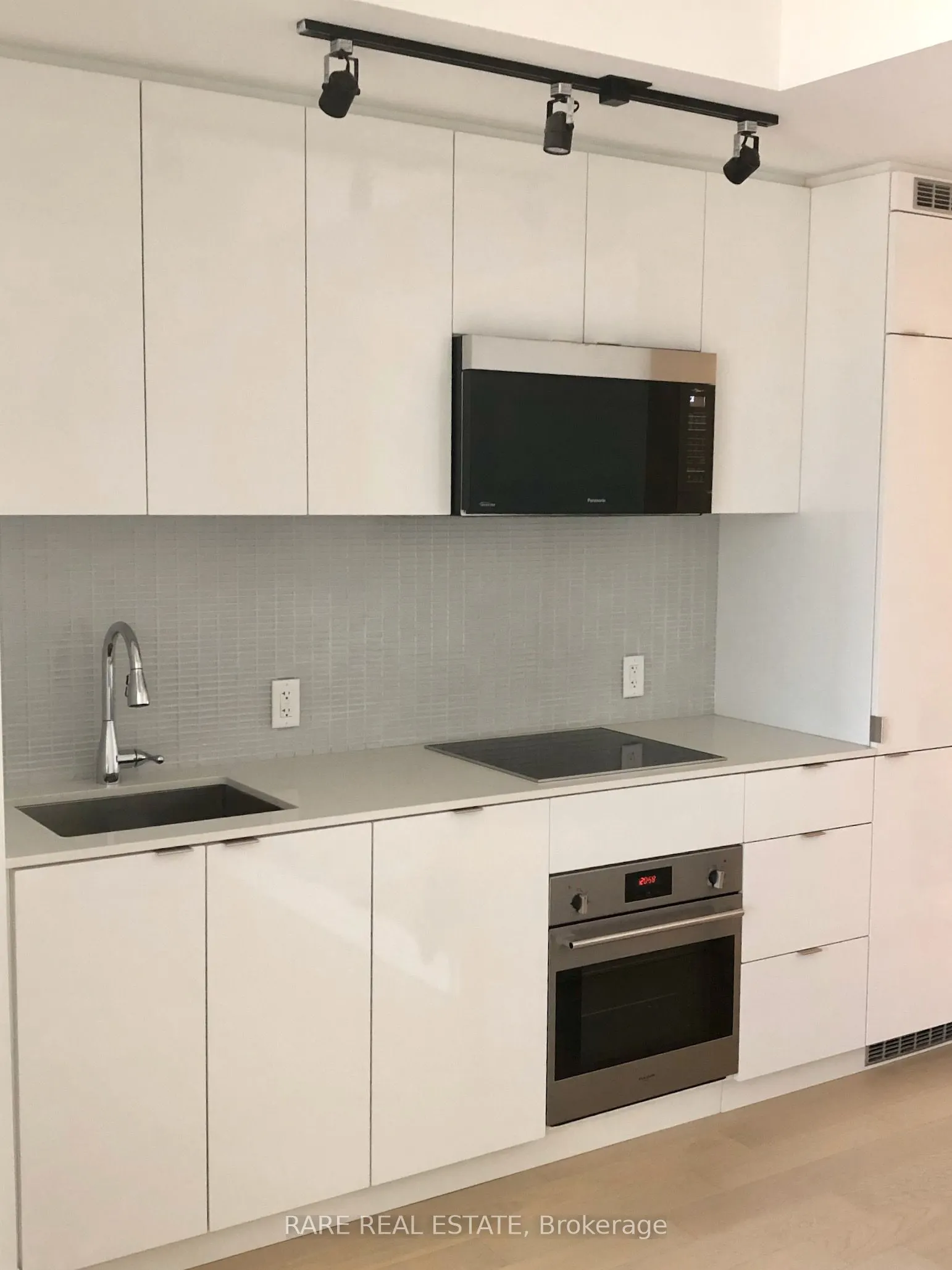 7 Grenville Street #1012