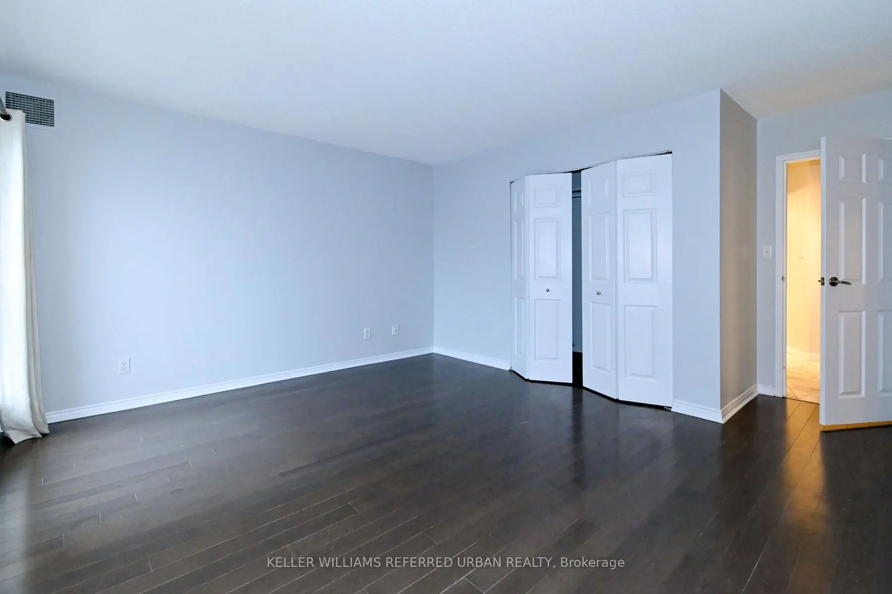 25 The Esplanade #1604
