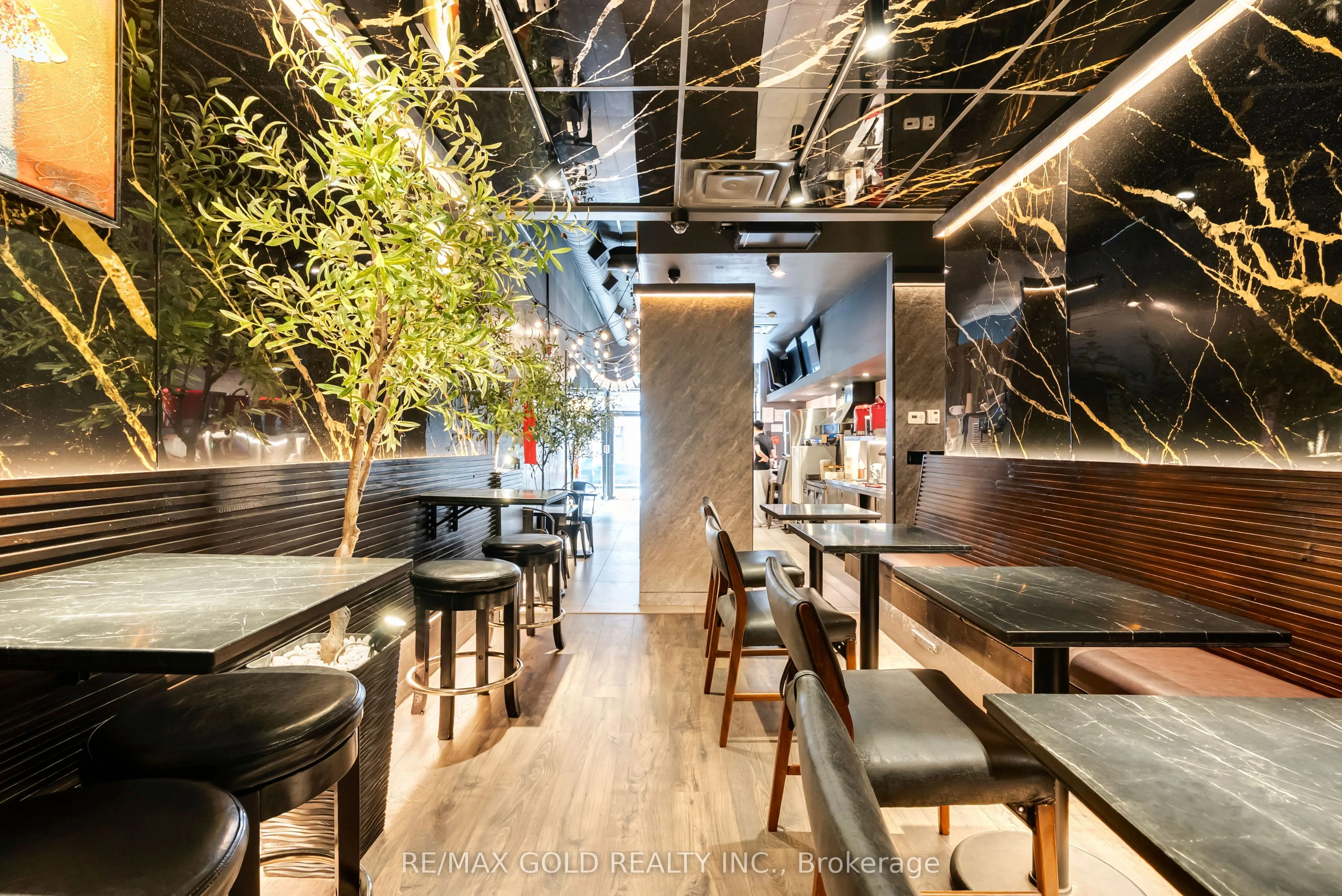 567 Yonge Street
