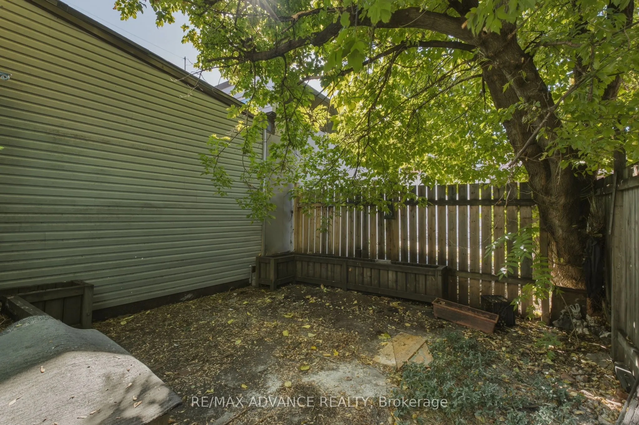 82A Augusta Avenue