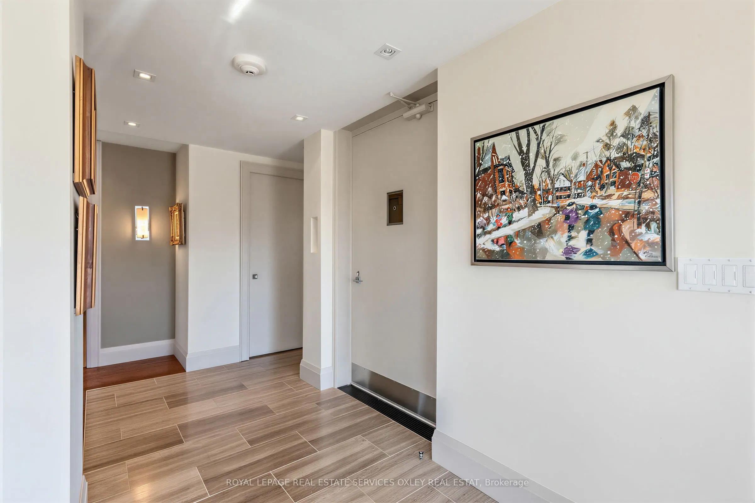 423 Avenue Road #8