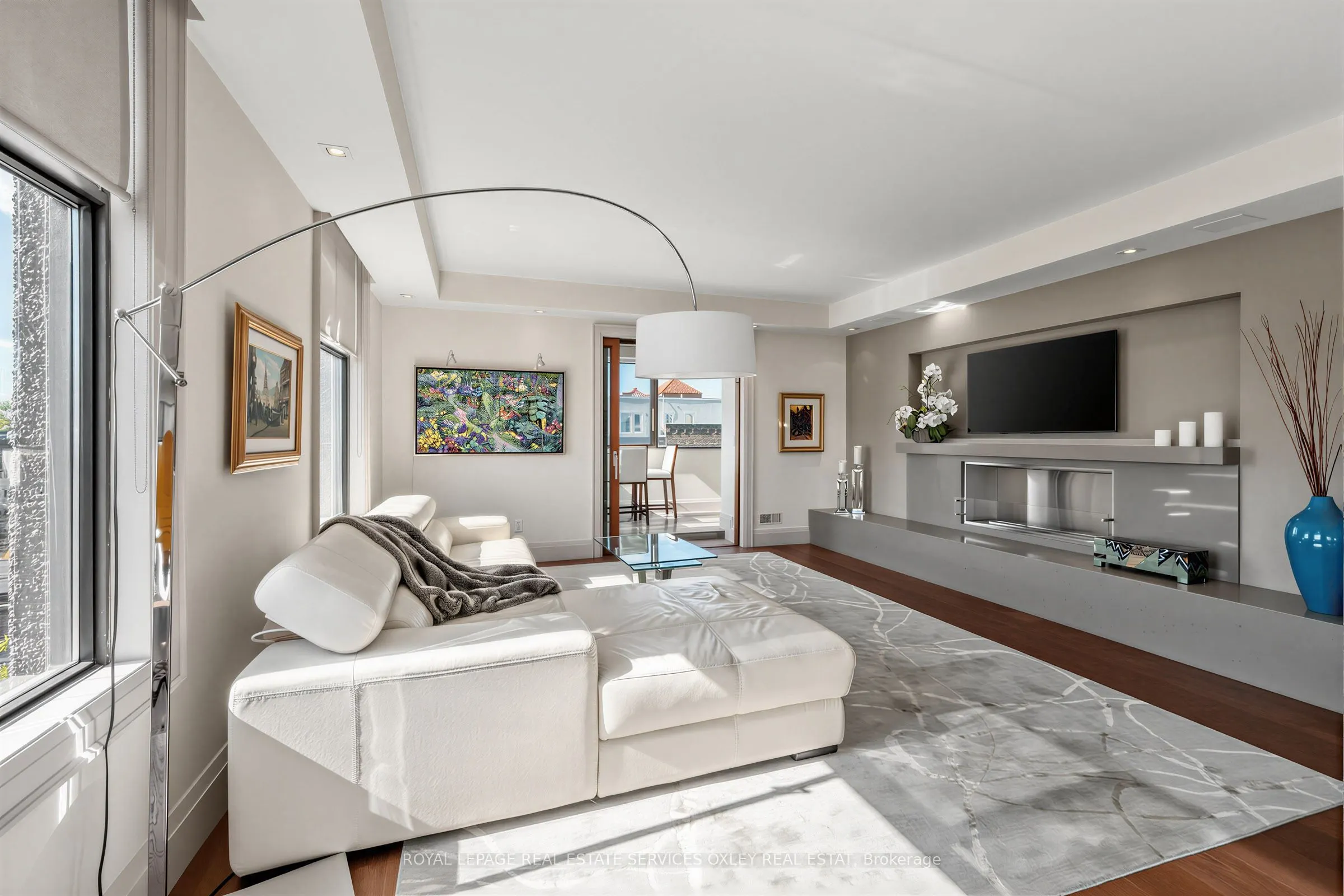 423 Avenue Road #8