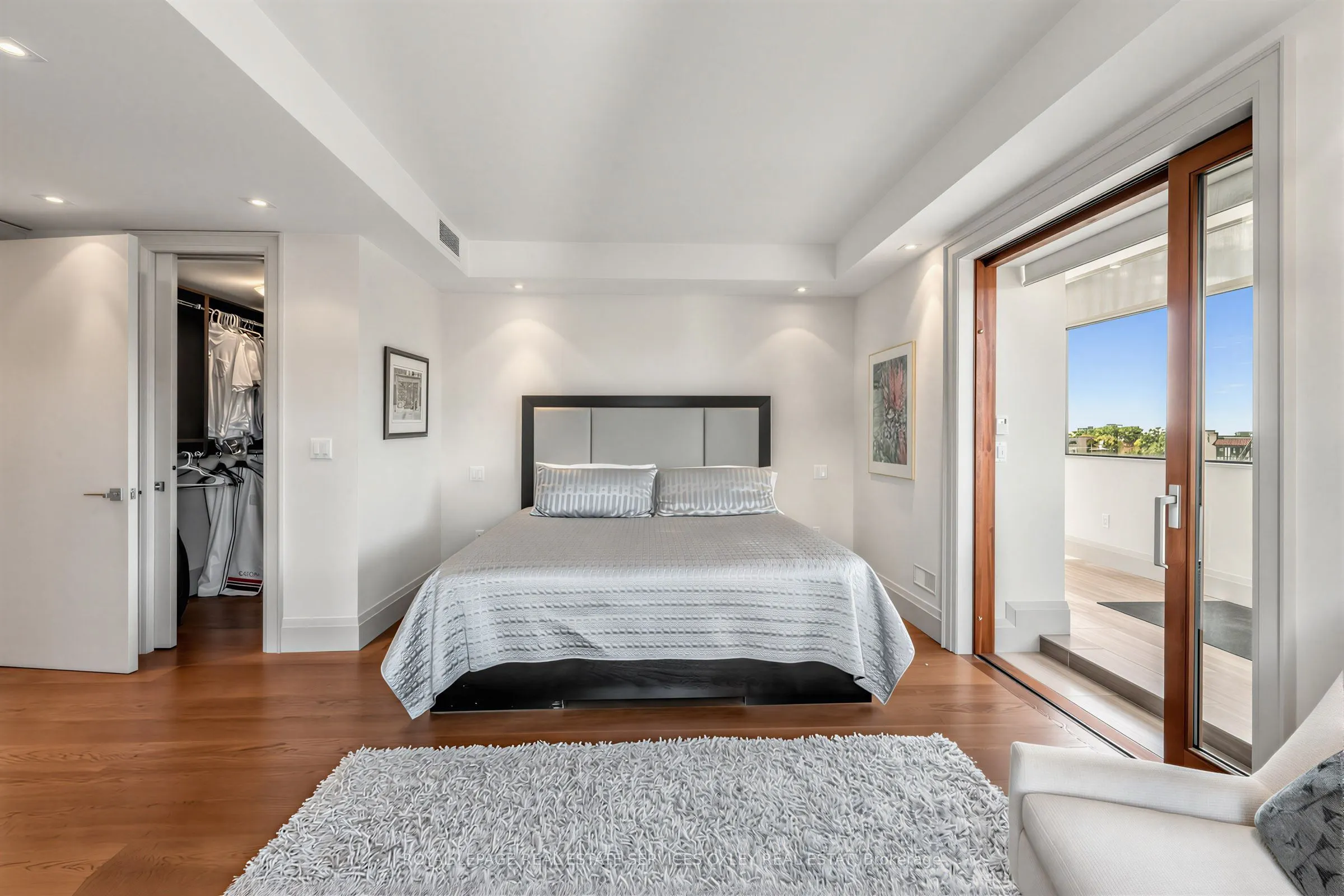 423 Avenue Road #8