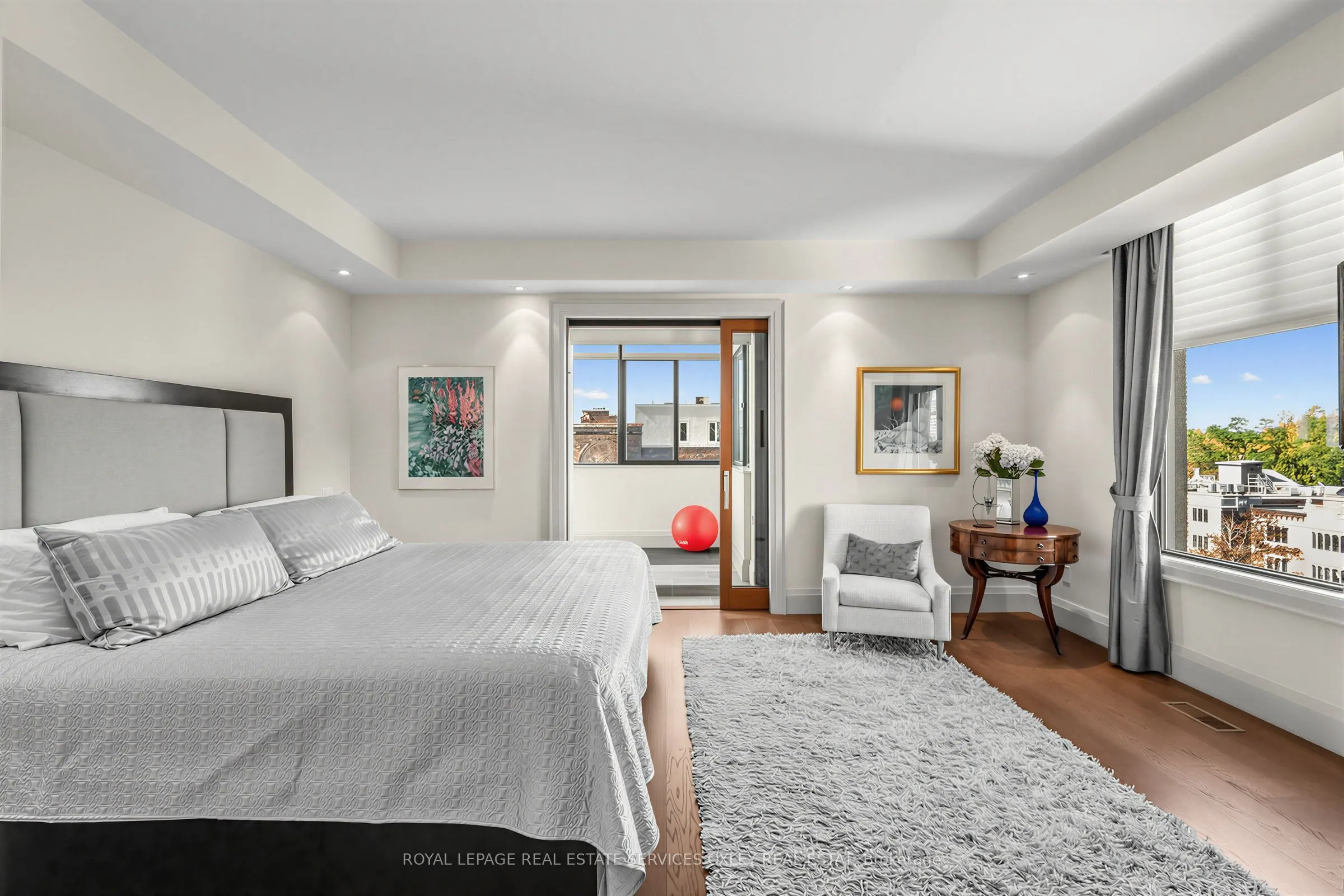 423 Avenue Road #8