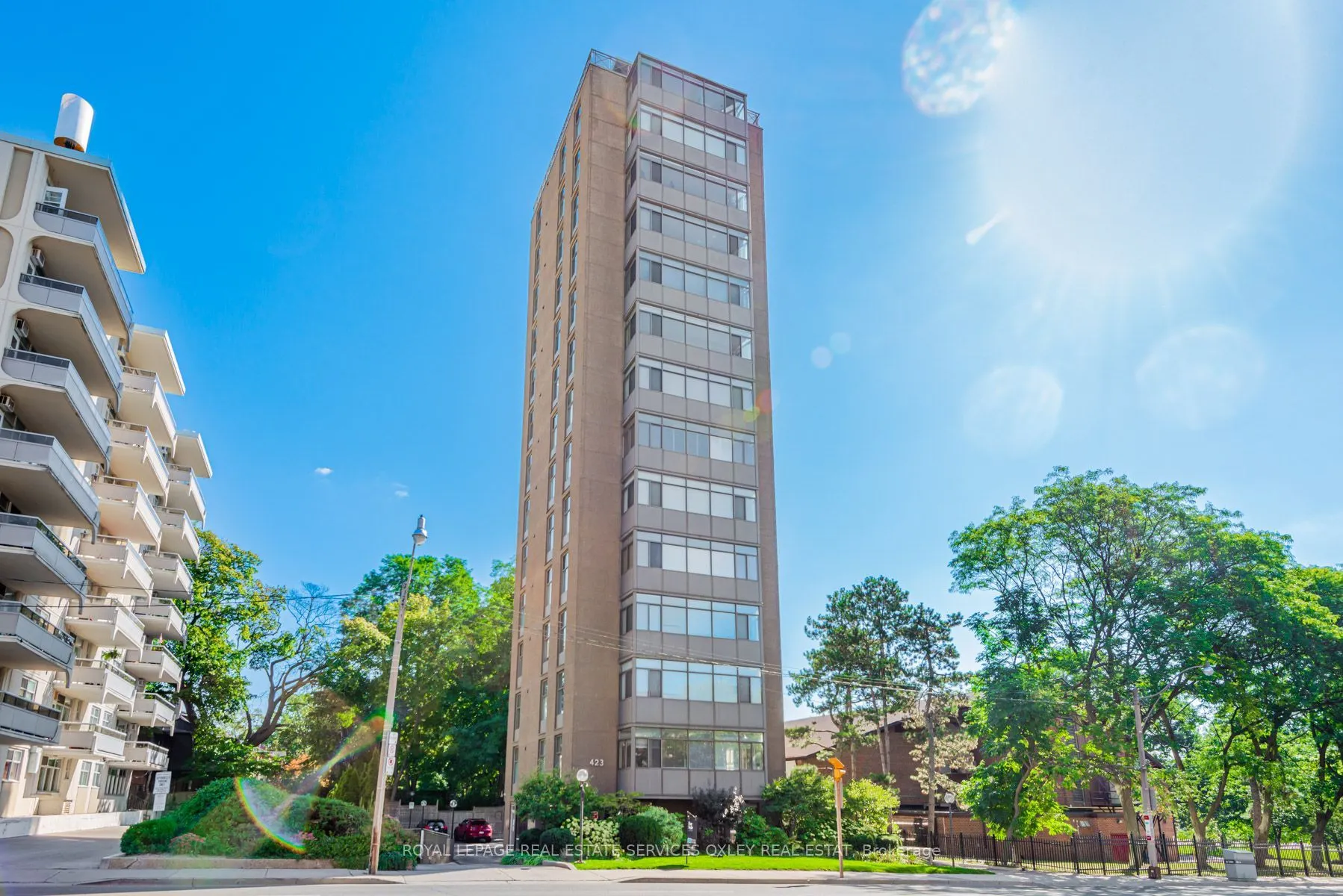 423 Avenue Road #8