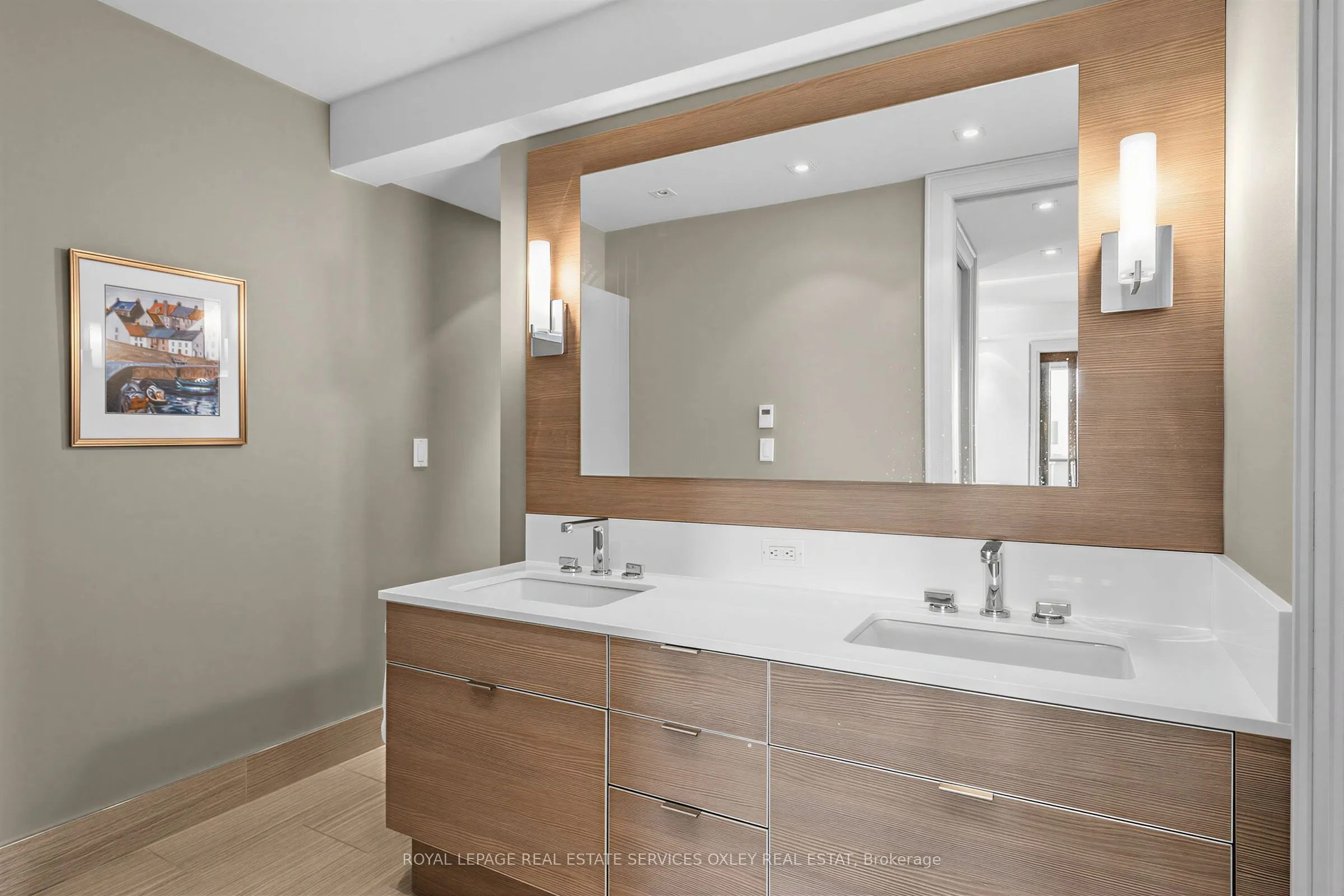 423 Avenue Road #8
