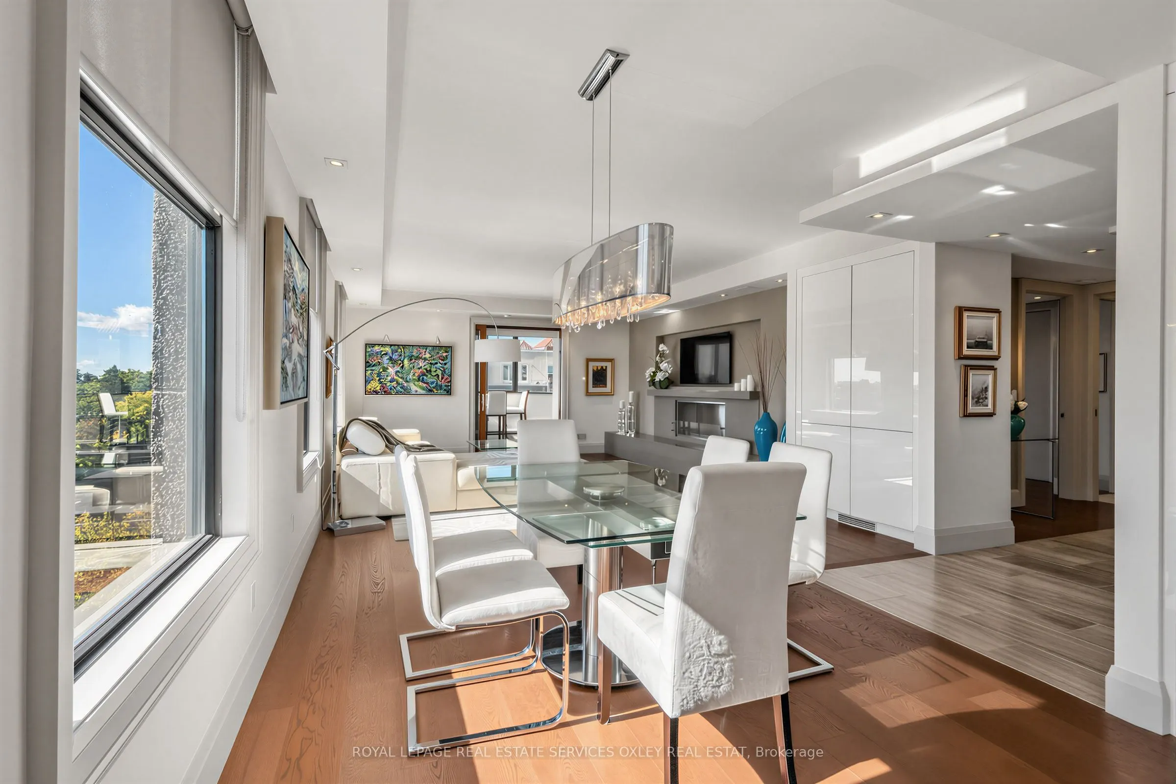 423 Avenue Road #8