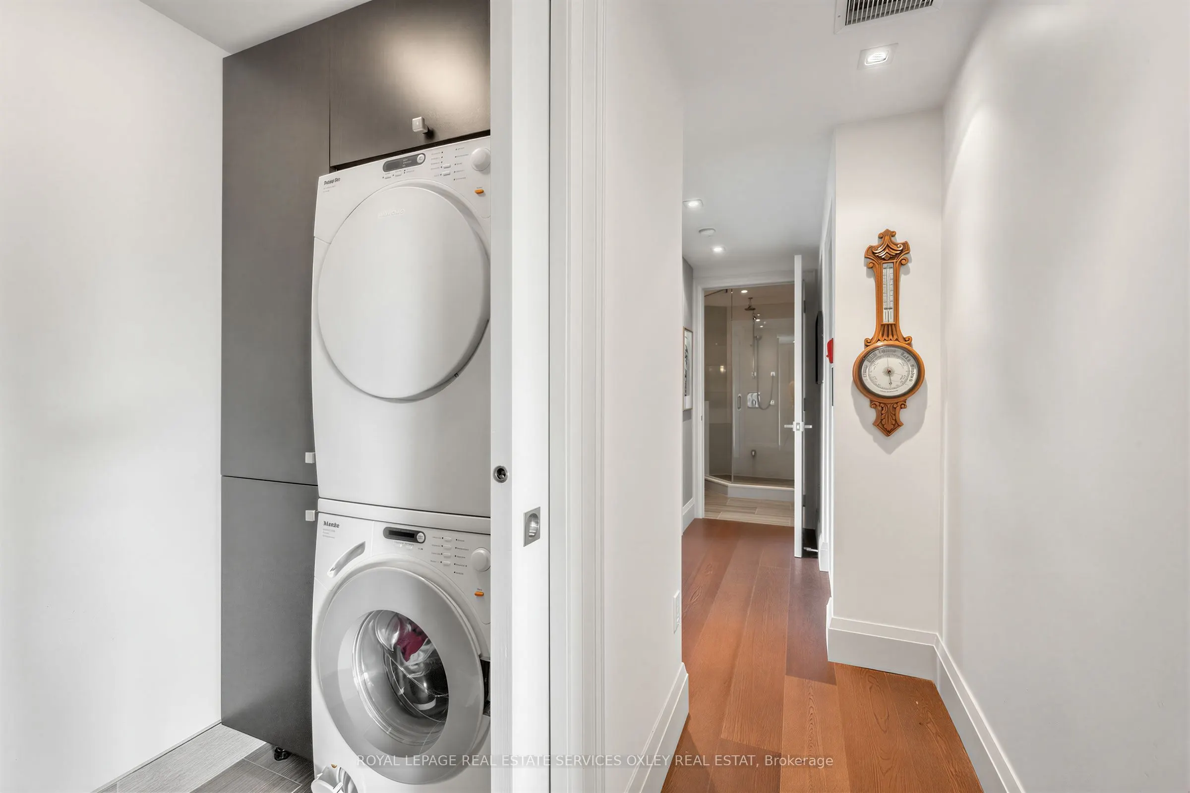 423 Avenue Road #8