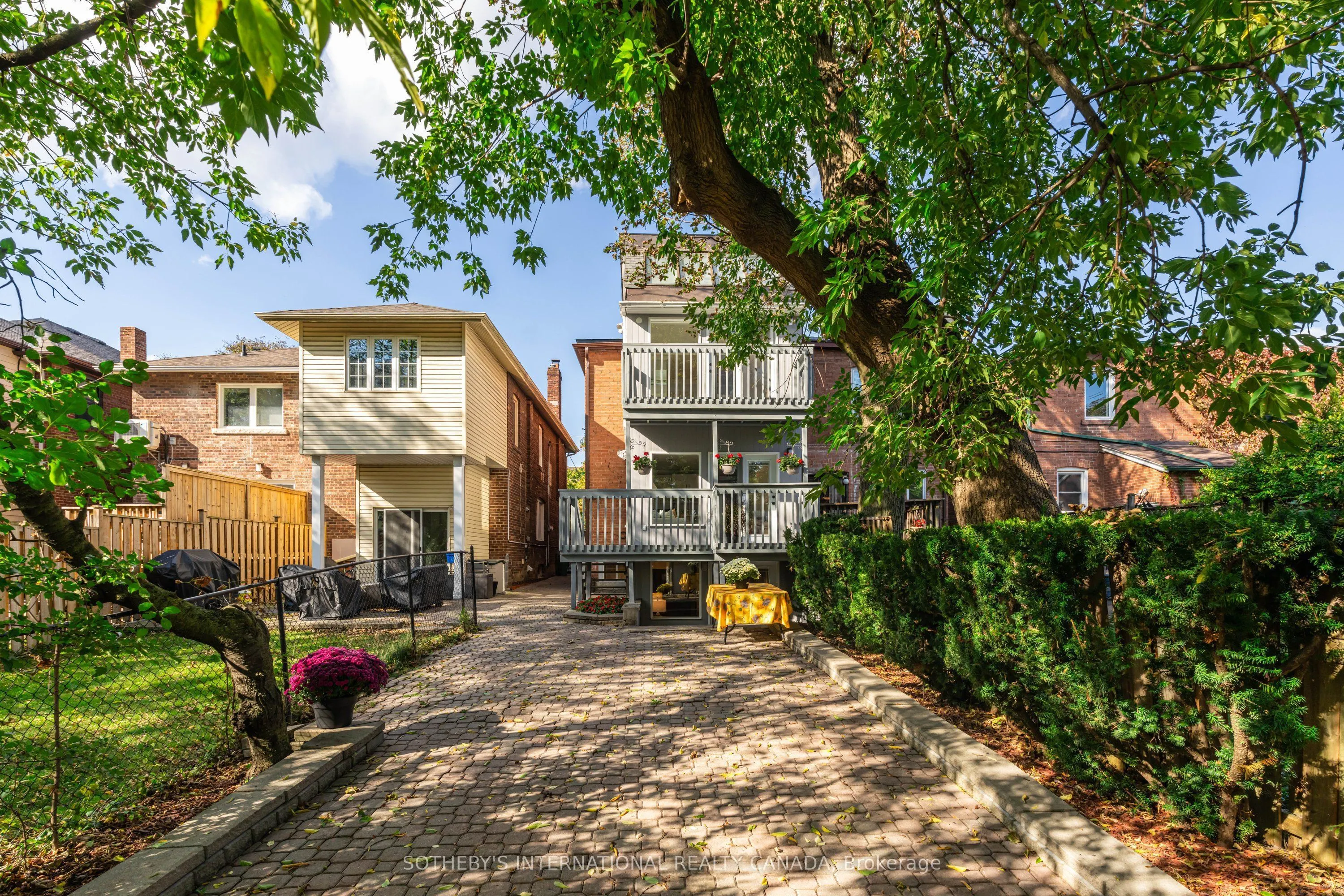 143 Castlefield Avenue