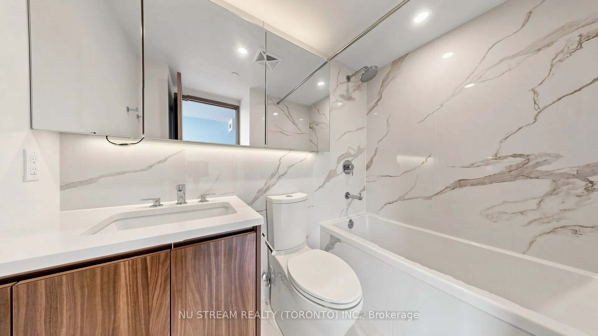 3 Concord Cityplace Way #4805