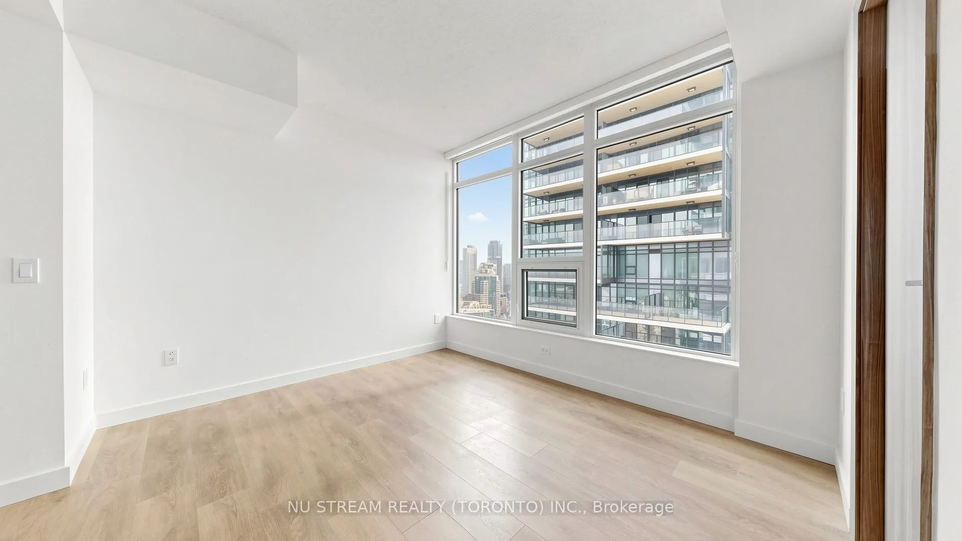 3 Concord Cityplace Way #4805