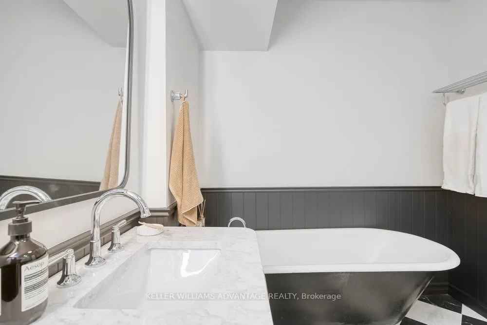 394 Euclid Avenue #201