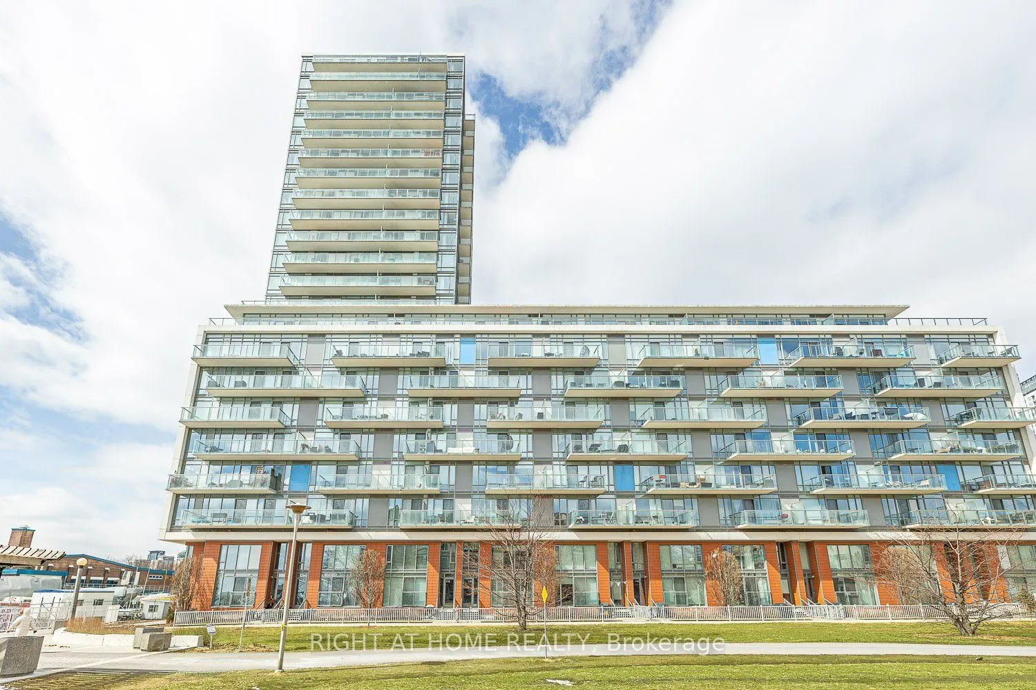 90 Stadium Road #915
