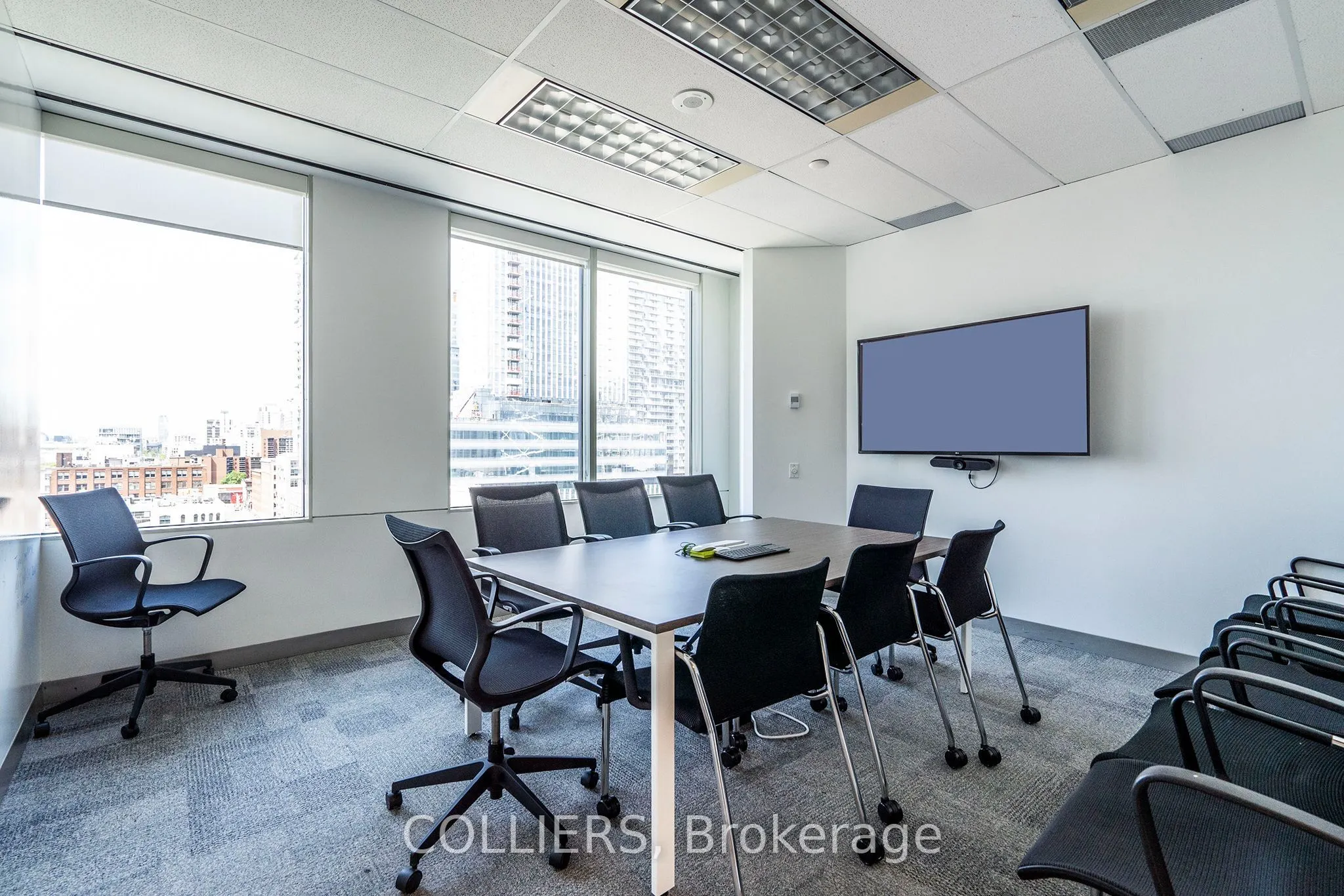 225 King Street W #903