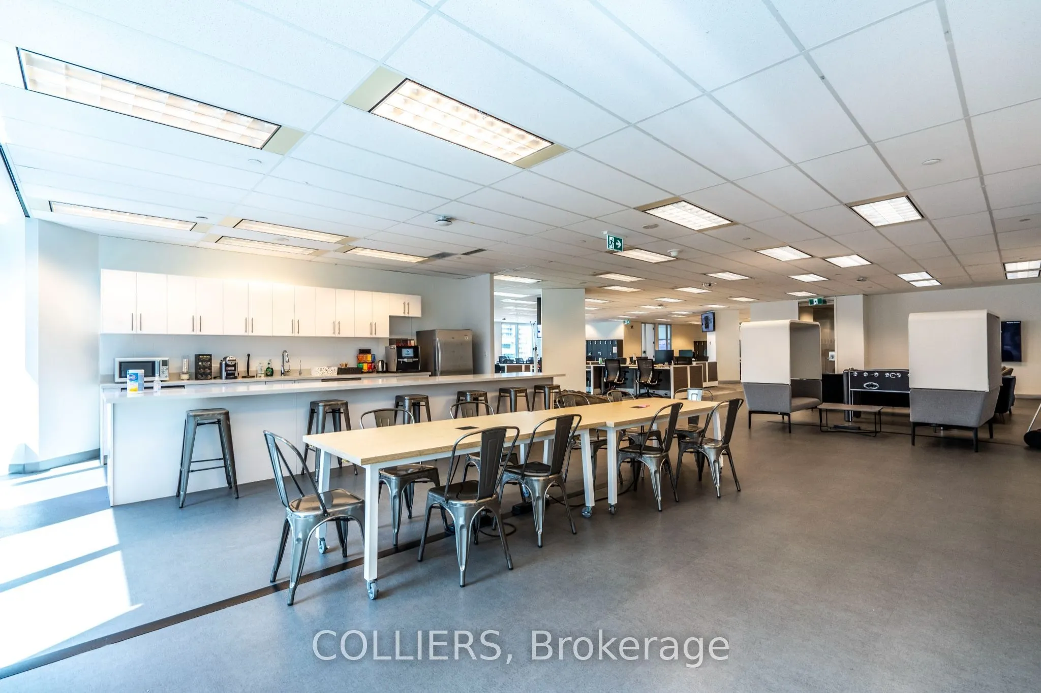 225 King Street W #903