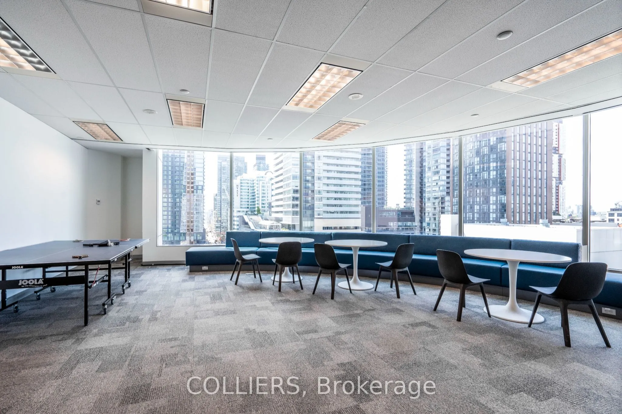 225 King Street W #903