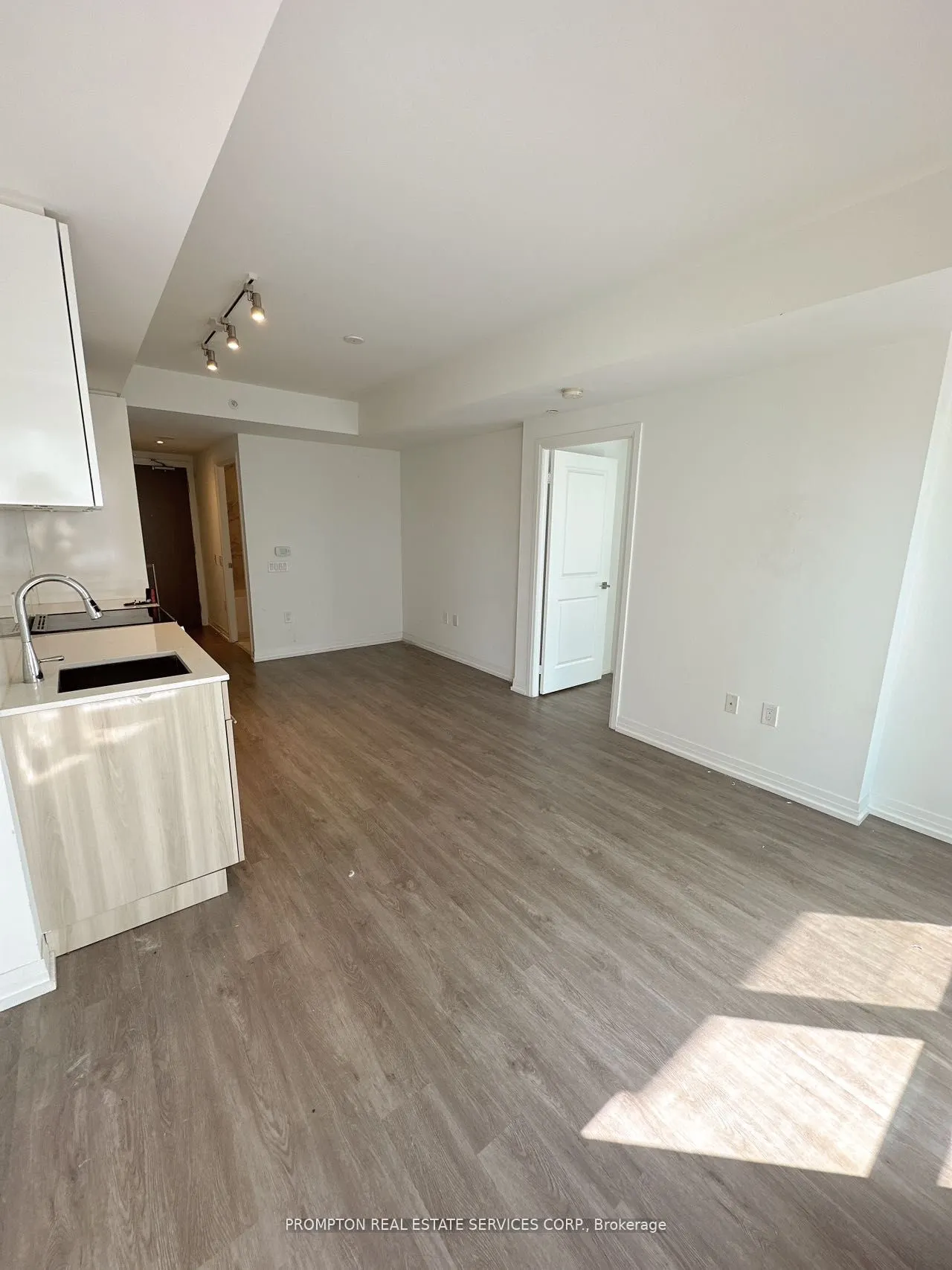 251 Jarvis Street #4404