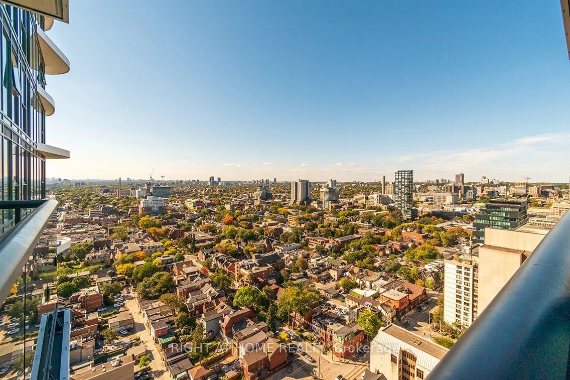 280 Dundas Street W #2701