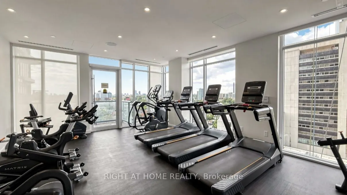 280 Dundas Street W #2701