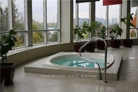 1 Rean Drive #512