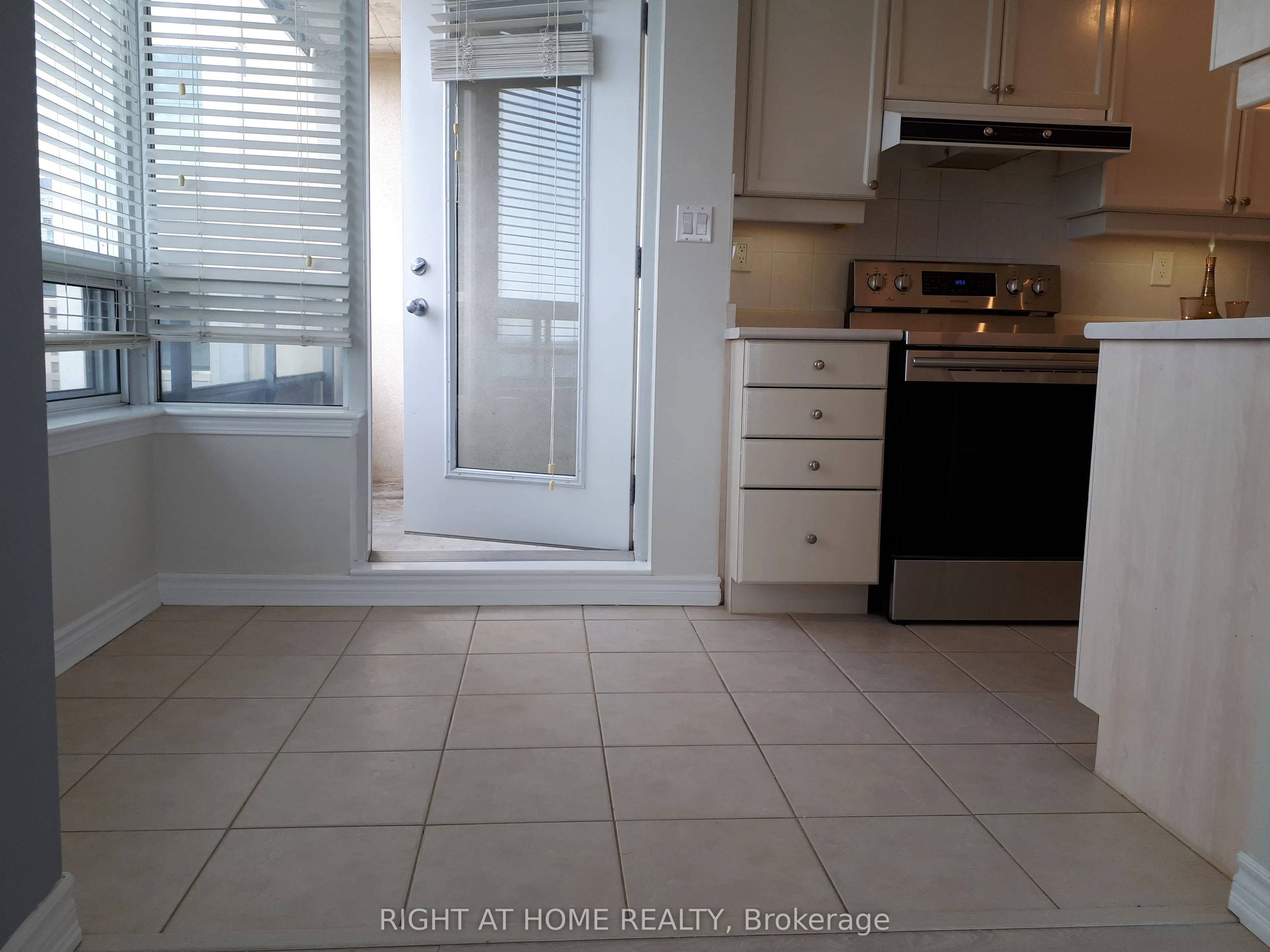 1 Rean Drive #512