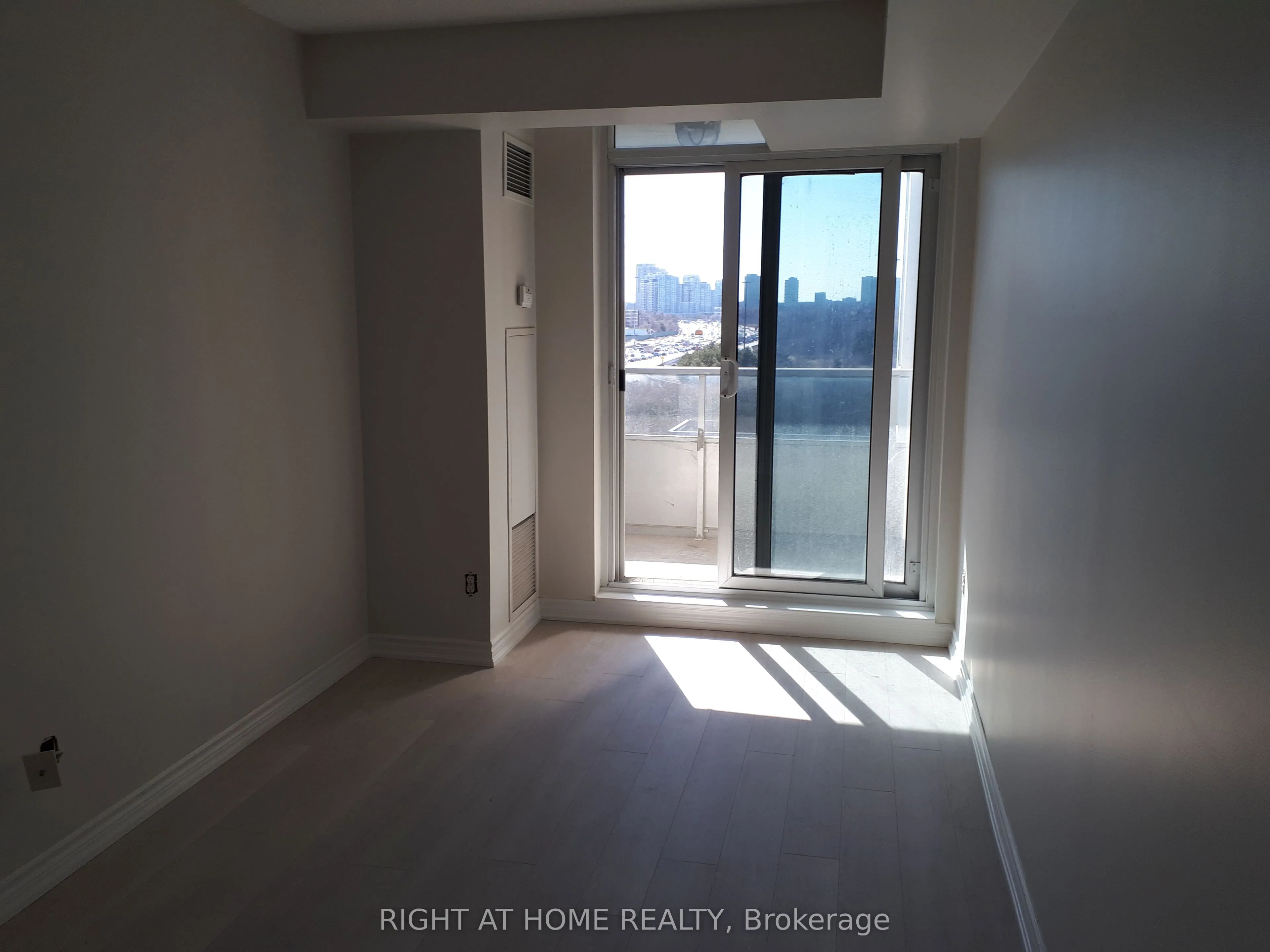 1 Rean Drive #512