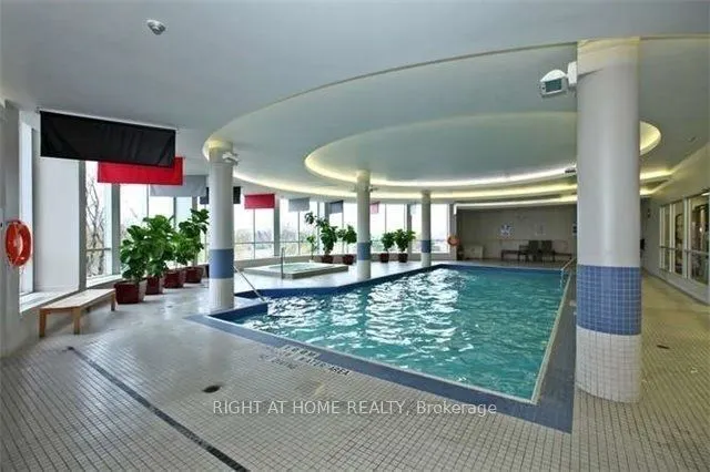1 Rean Drive #512