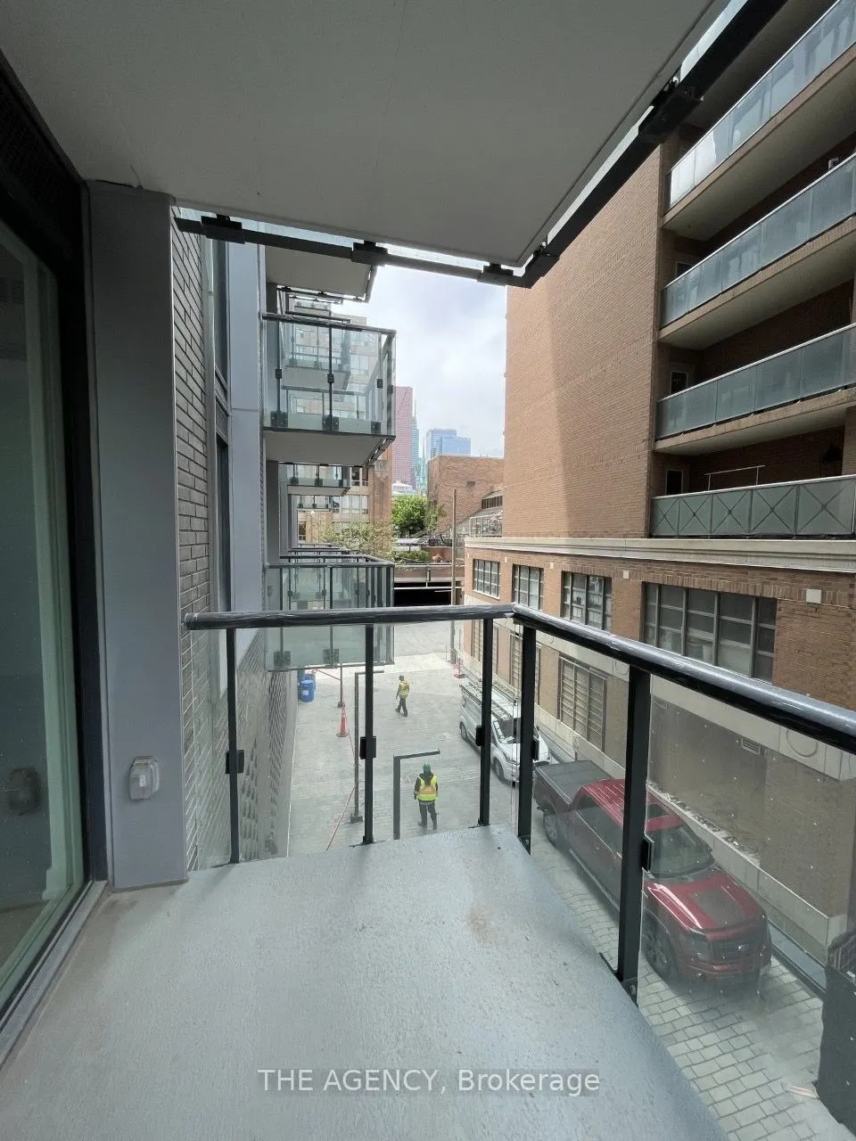 158 Front Street E #208