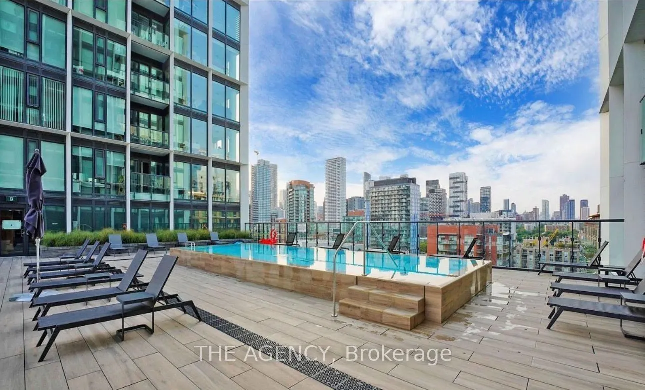 158 Front Street E #208