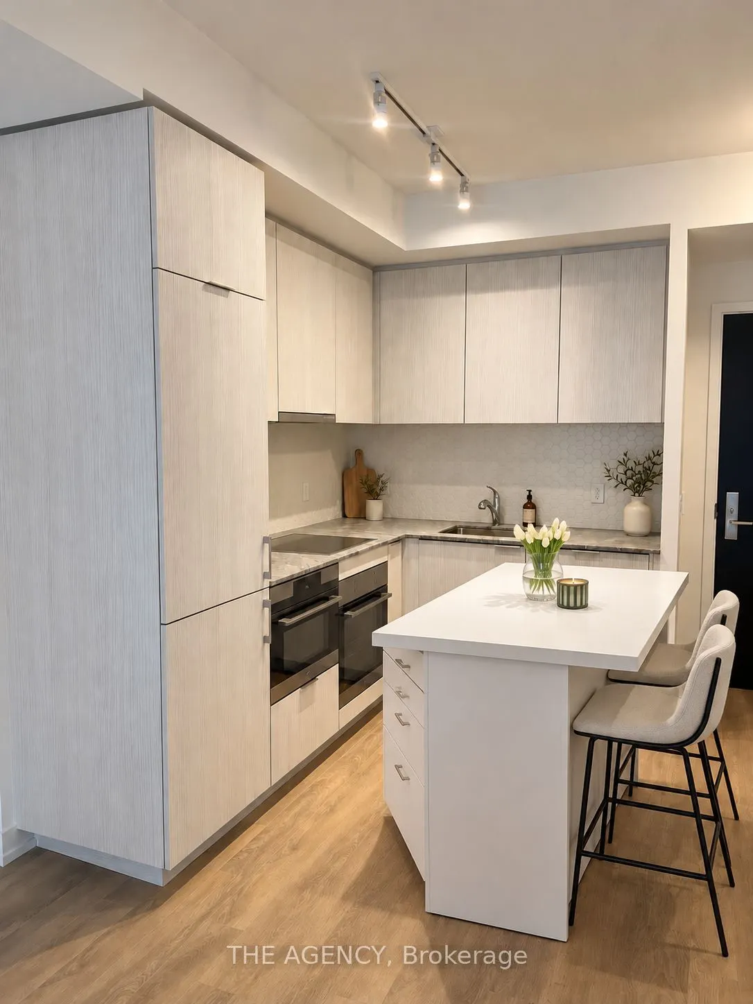 158 Front Street E #208